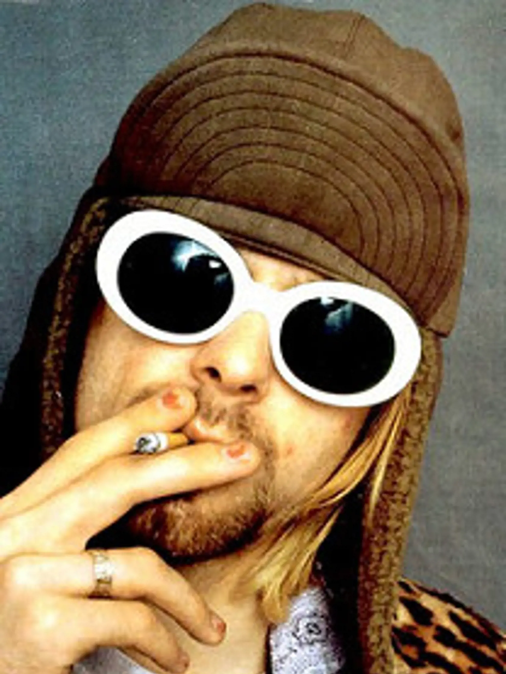 Kurt Cobain odišiel zo sveta dobrovoľne v roku 1994, aj keď sa stále nájdu skeptici a konšpirátori, ktorí jeho smrť nepovažujú za samovraždu. Rovnako ako Amy Winehouse, Jim Morrison a Jimi Hendrix zomrel ako 27 ročný a tým sa zapísal do neoficiálneho "Klubu 27".