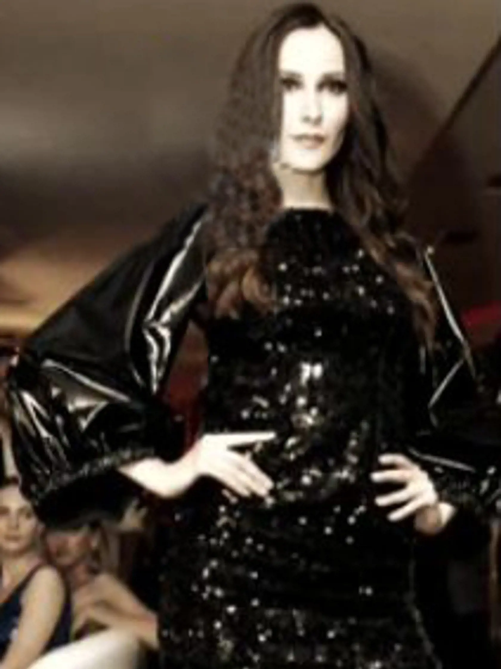 2009: Krásna Viola počas módnej šou.