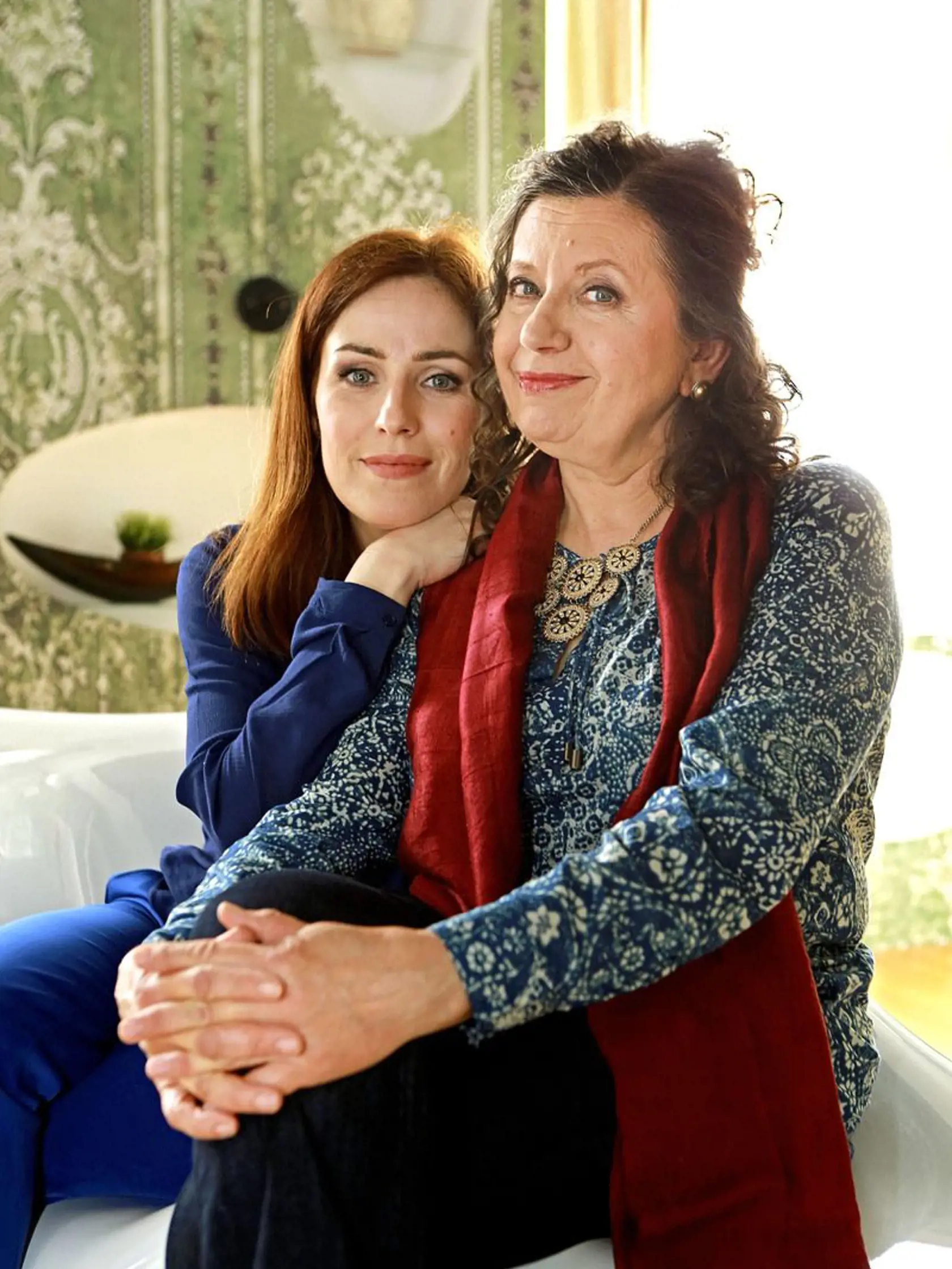 Mamu v seriálu Dr. Ema jej hrá Zuzana Kronerová.