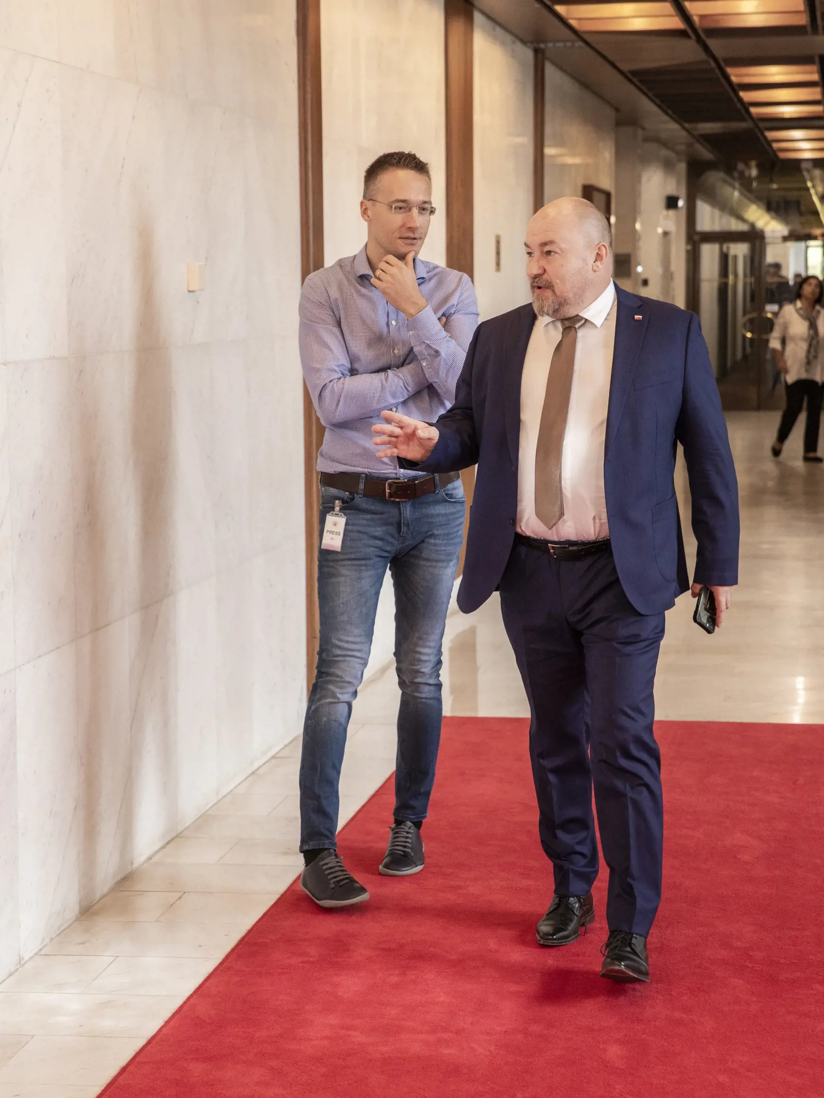 Na snímke sú poslanci, ktorí zložili poslanecký sľub v Národnej Rade SR. Na fotke je Rudolf Huliak.