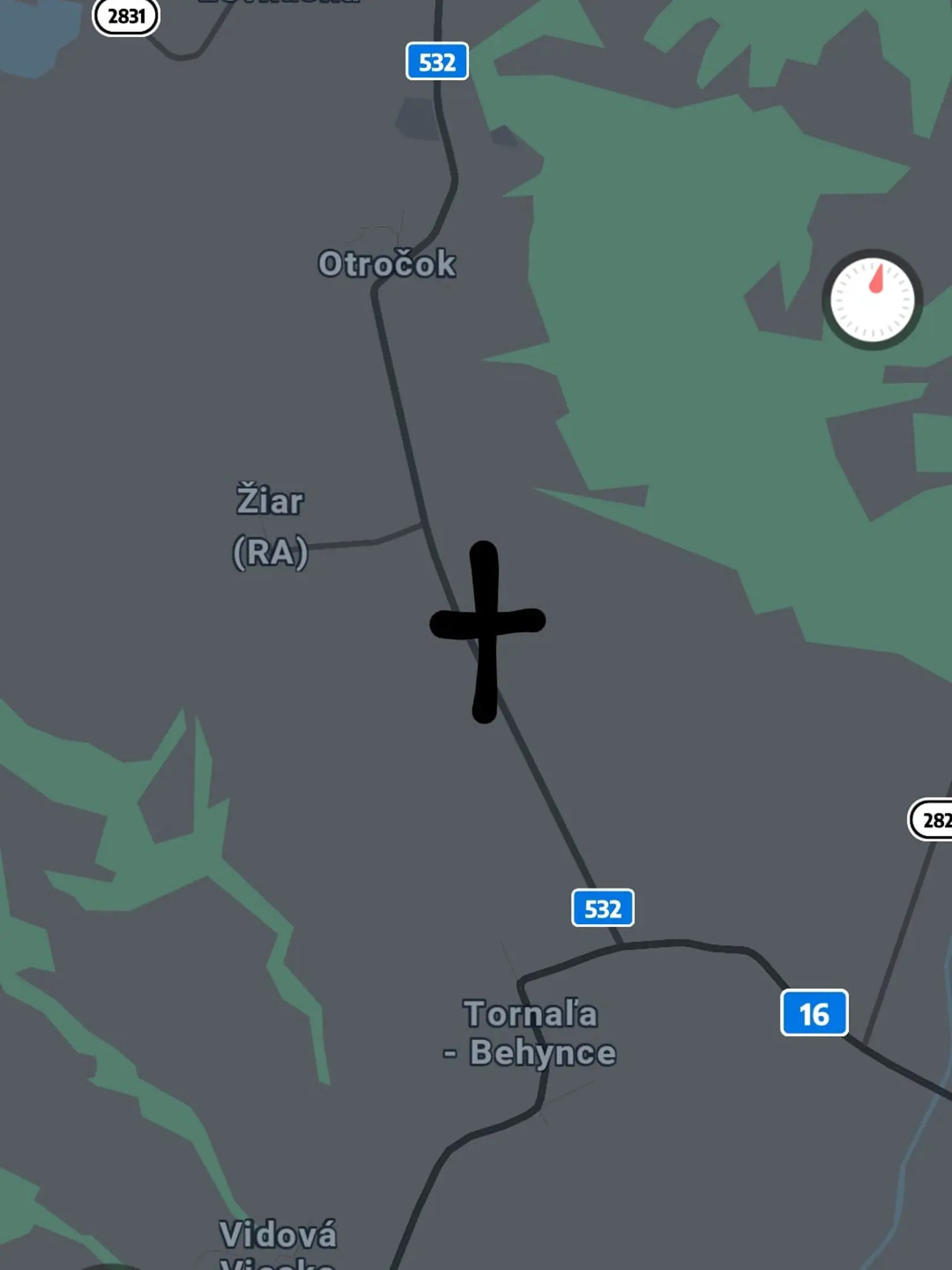 K tragickej dopravnej nehode dvoch osobných motorových vozidiel došlo v nedeľu podvečer na ceste v Behynciach, časti Tornale.