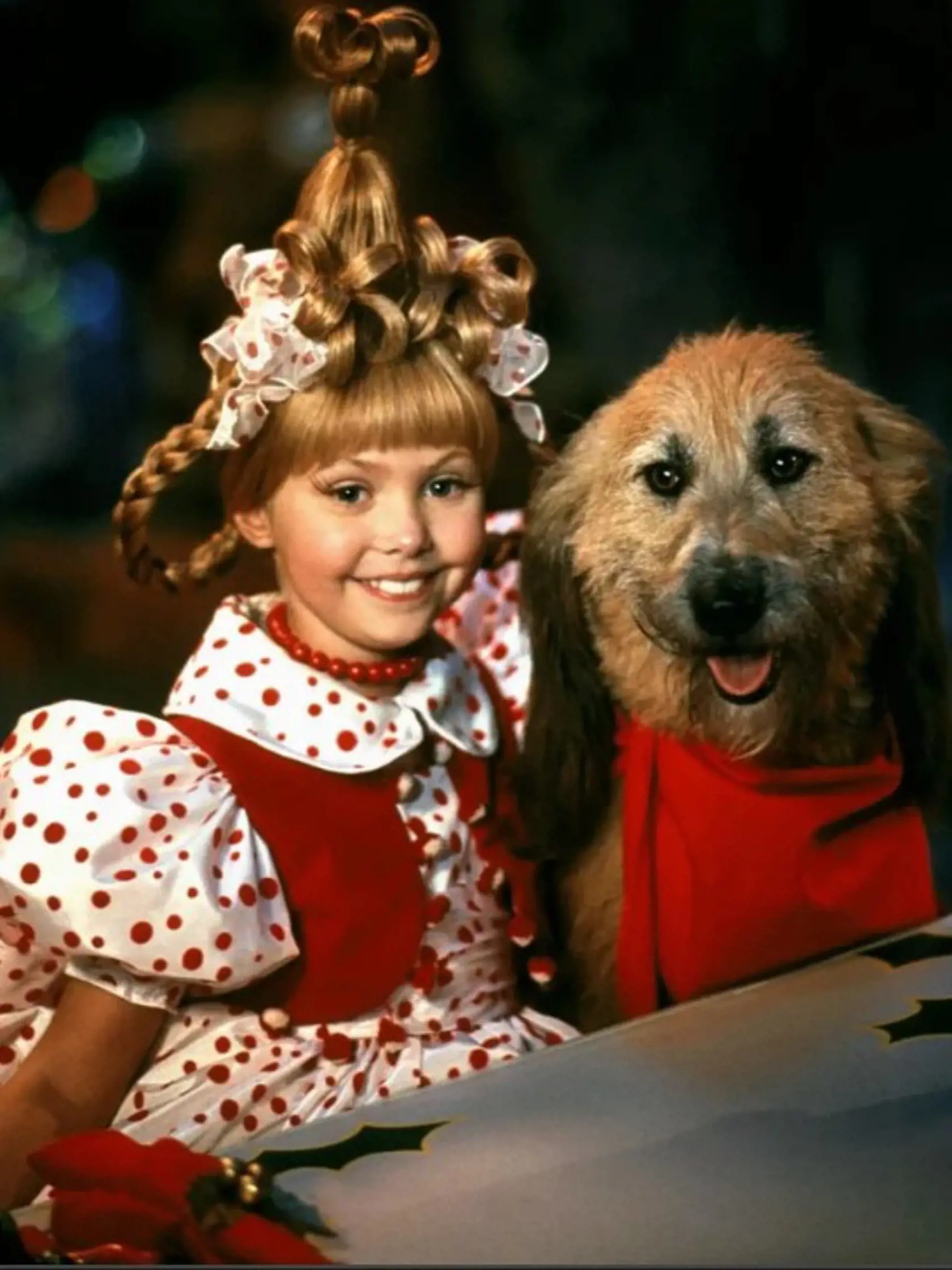 Z rozkošnej Cindy Lou Who z Grincha vyrástla sexi temná kráska.
