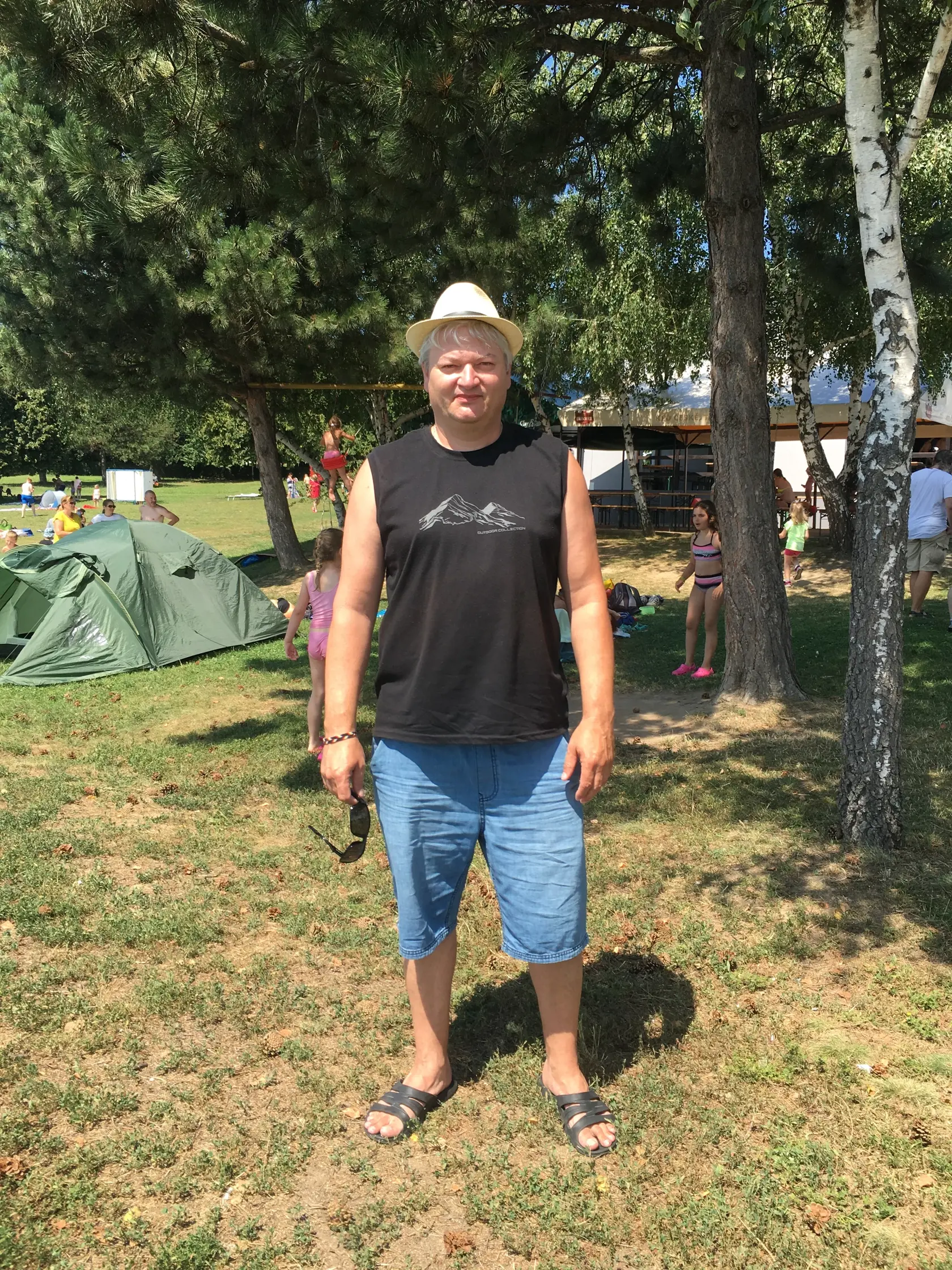 Daniel (48), Senica - Záhorie: "Vlani sme boli na dovolenke v Tatrách, tento rok sme si urobili takú okružnú jazdu Bardejov, Michalovce a Šírava. Nákaza ma nedesí."