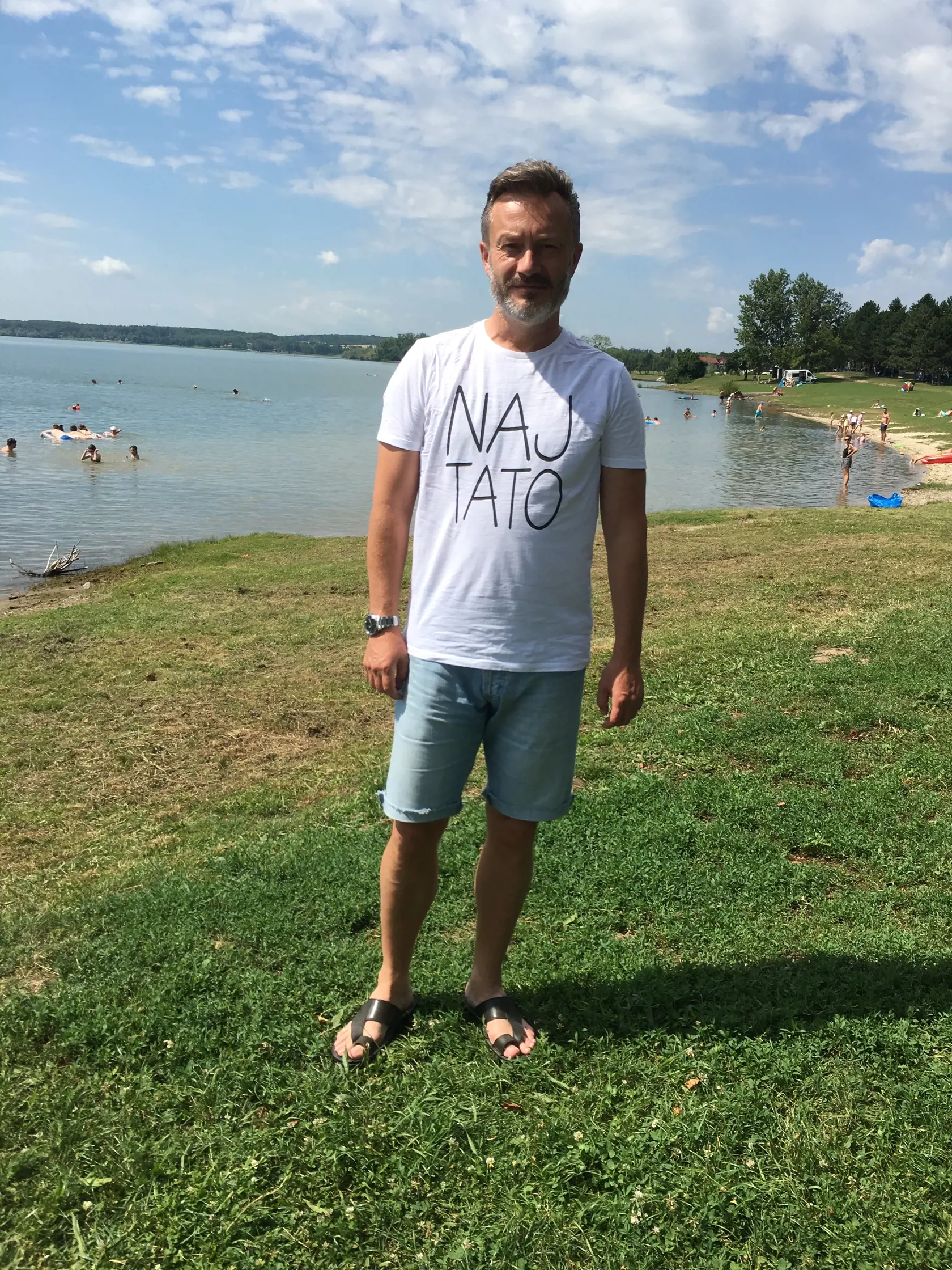 Pavol (51), pricestoval na východ z  Myjavy, zároveň si spolu s manželkou a synom pozreli aj iné lokality, mestá a kultúrne pamiatky. Nákazy sa neobáva.