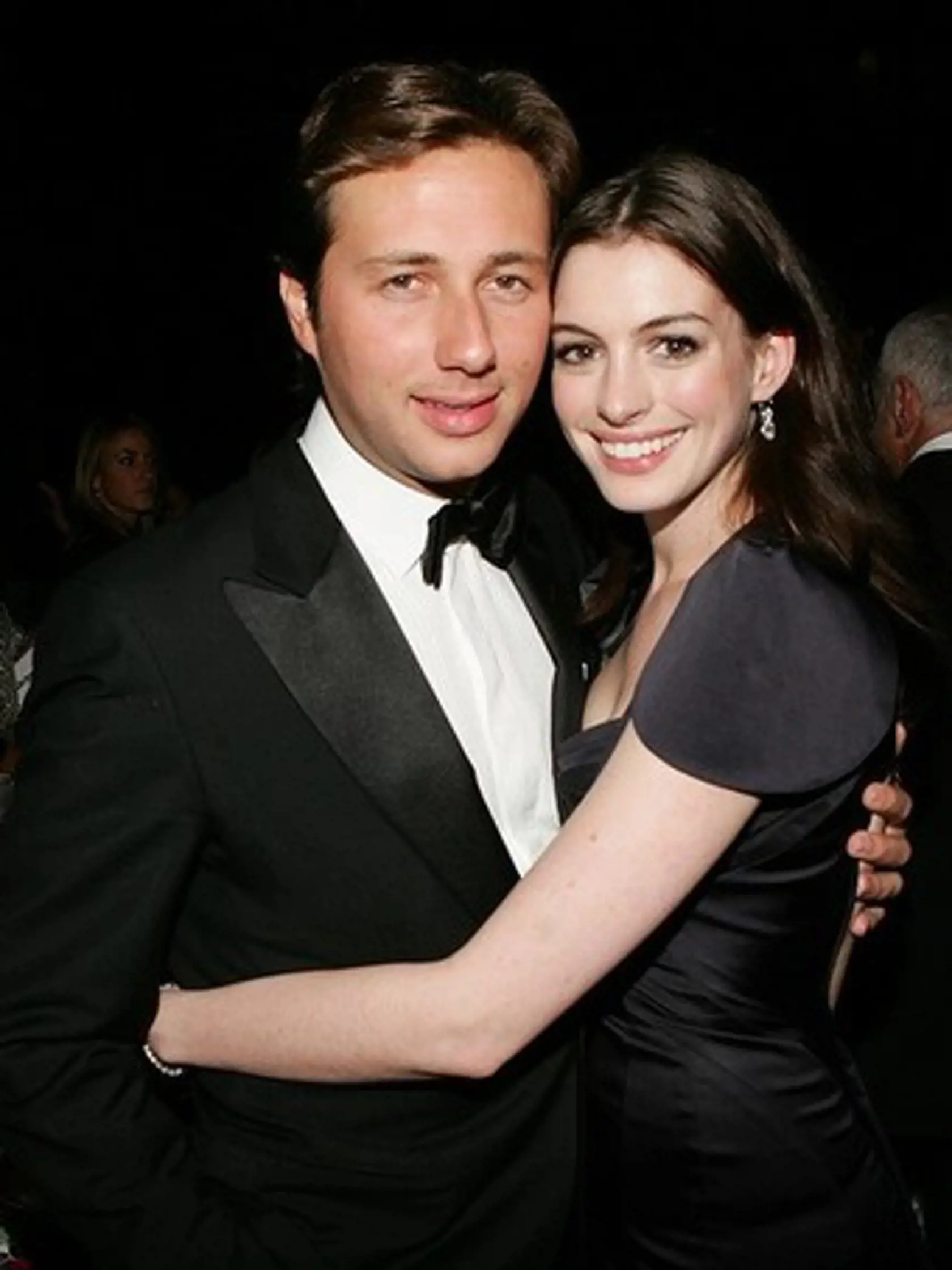 NEW YORK - OCTOBER 26:  Actress Anne Hathaway and boyfriend Raffaello Follieri attend The Fashion Group International's 23rd Annual Night of Stars at Cipriani's 42nd Street, October 26, 2006 in New York City.  (Photo by Evan Agostini/Getty Images) *** Local Caption *** Anne Hathaway;Raffaello Follieri