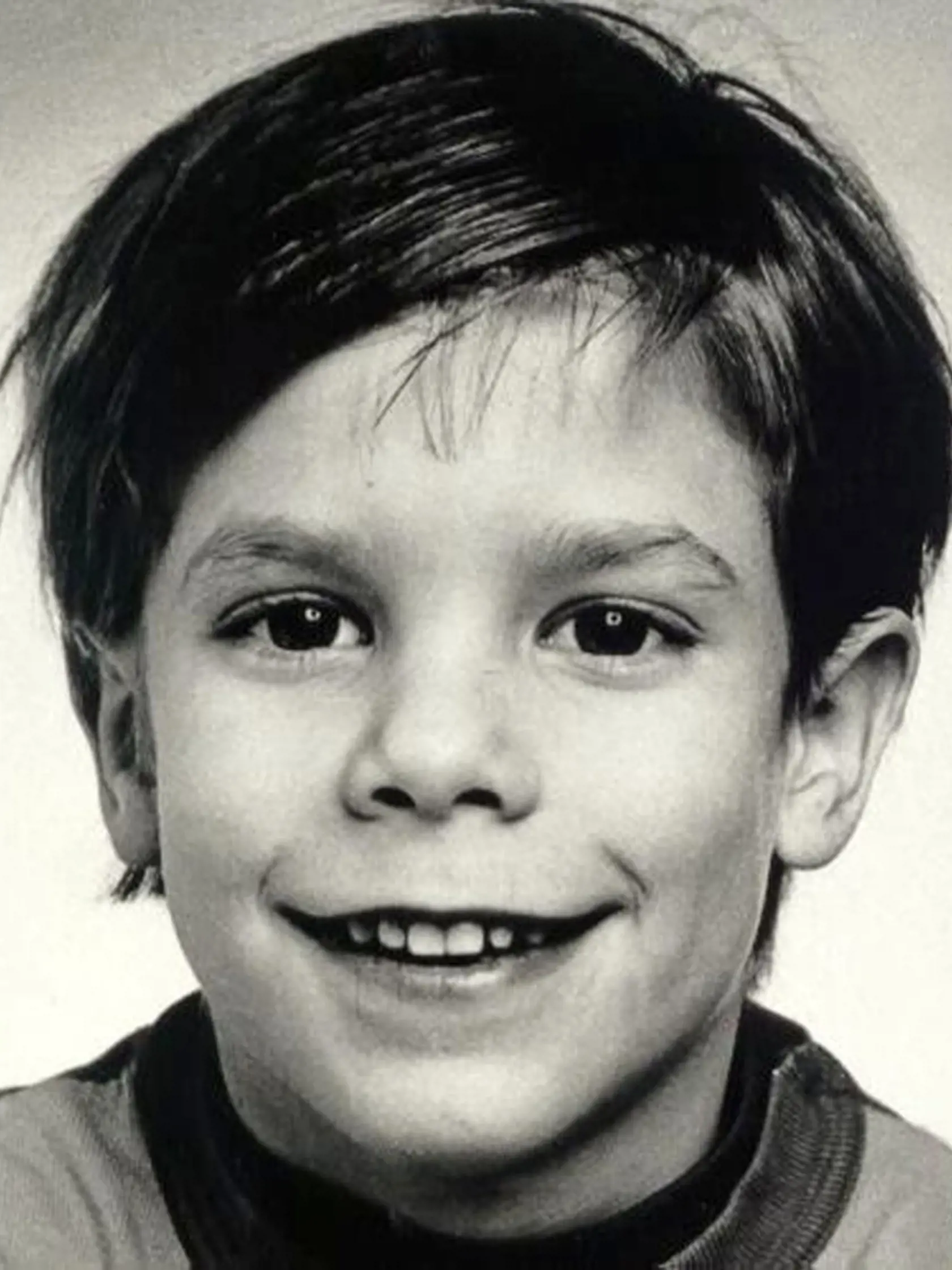 Šesťročného Etana Patza uniesli 25. mája 1979. Išlo o jeden z prvých prípadov, keď sa fotografia nezvestného dieťaťa objavila na škatuliach s mliekom.