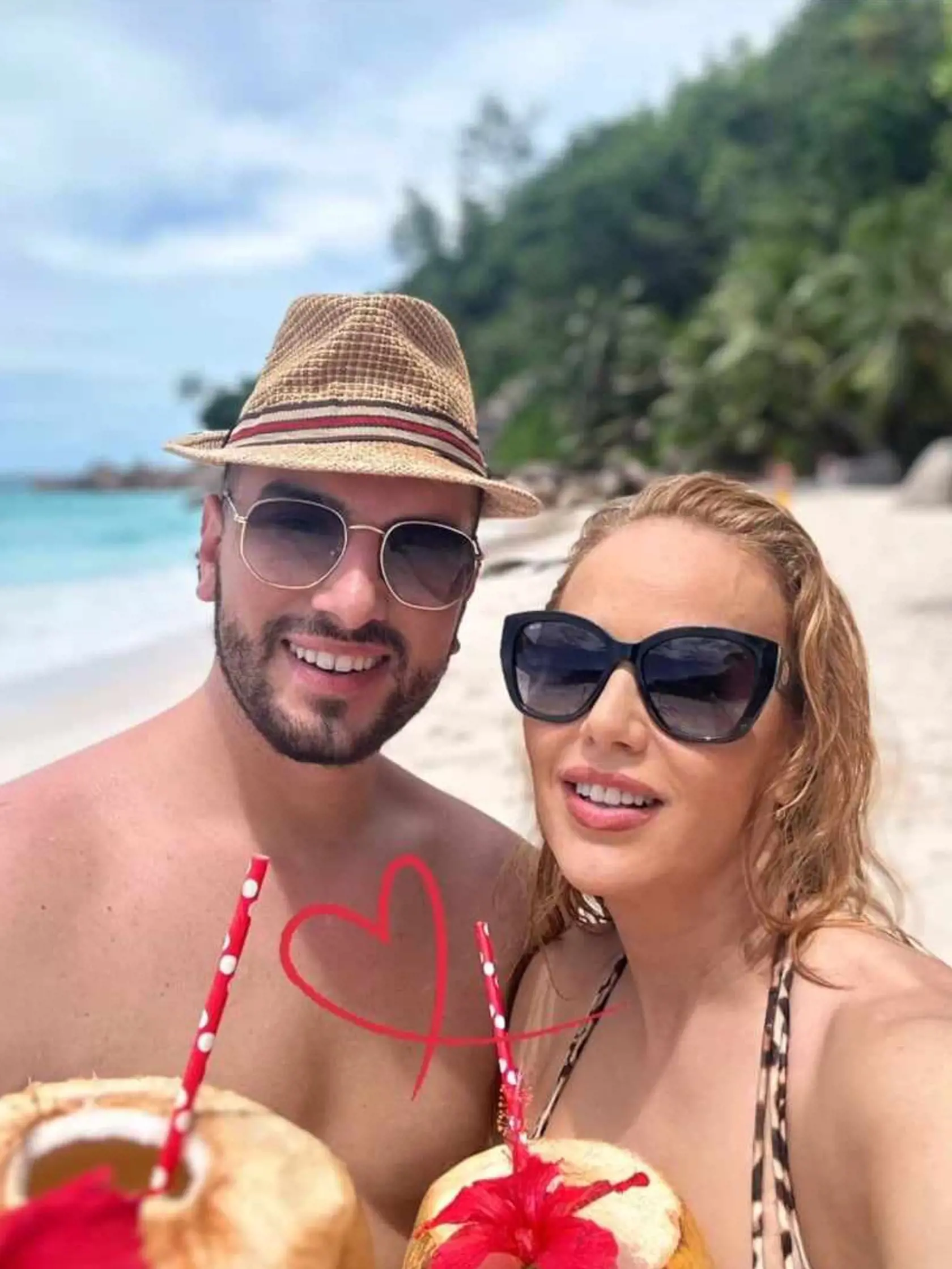 Karin a Dávid si užívajú svoju lásku na Seycheloch.