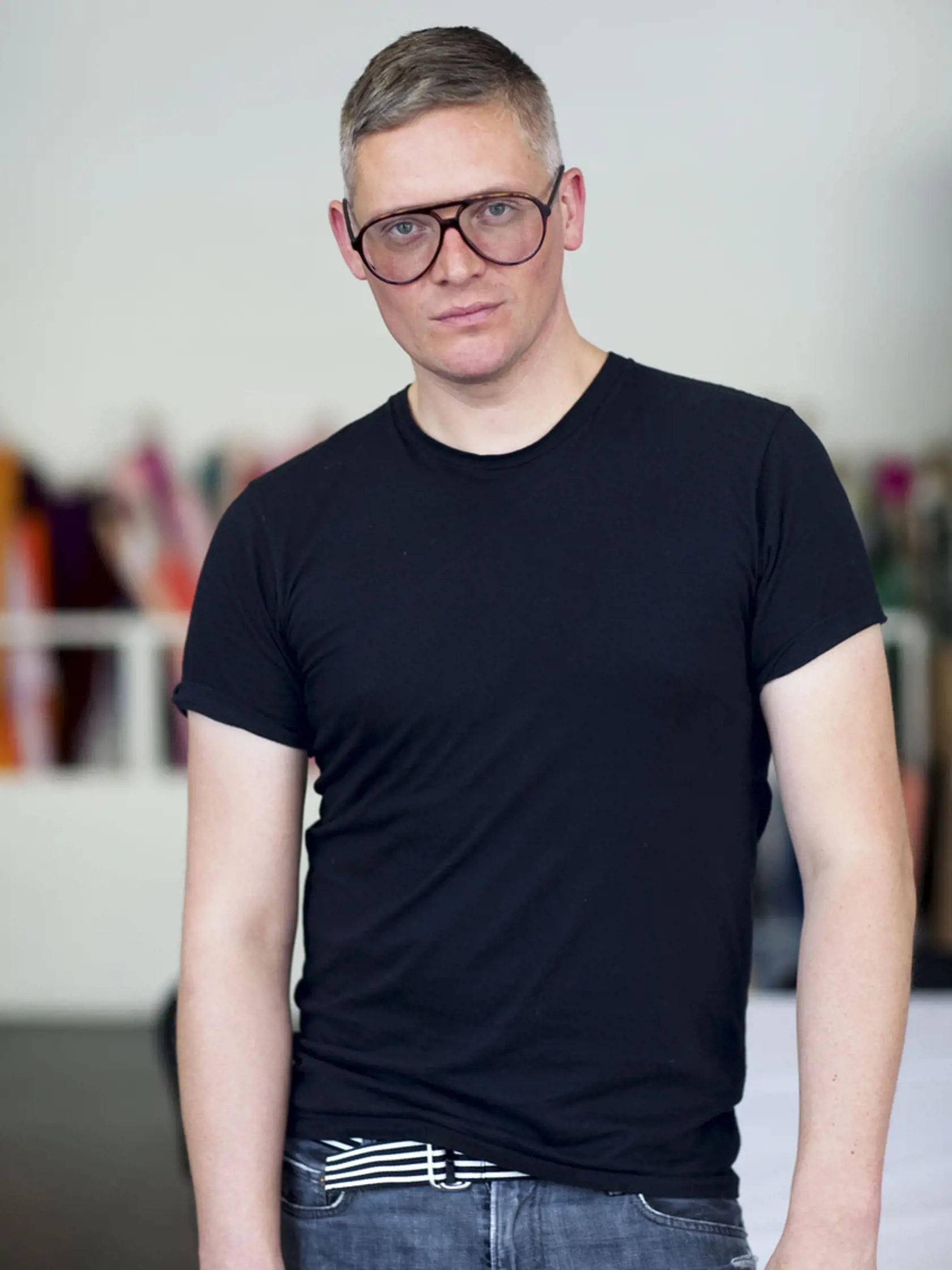 Módny návrhár Giles Deacon