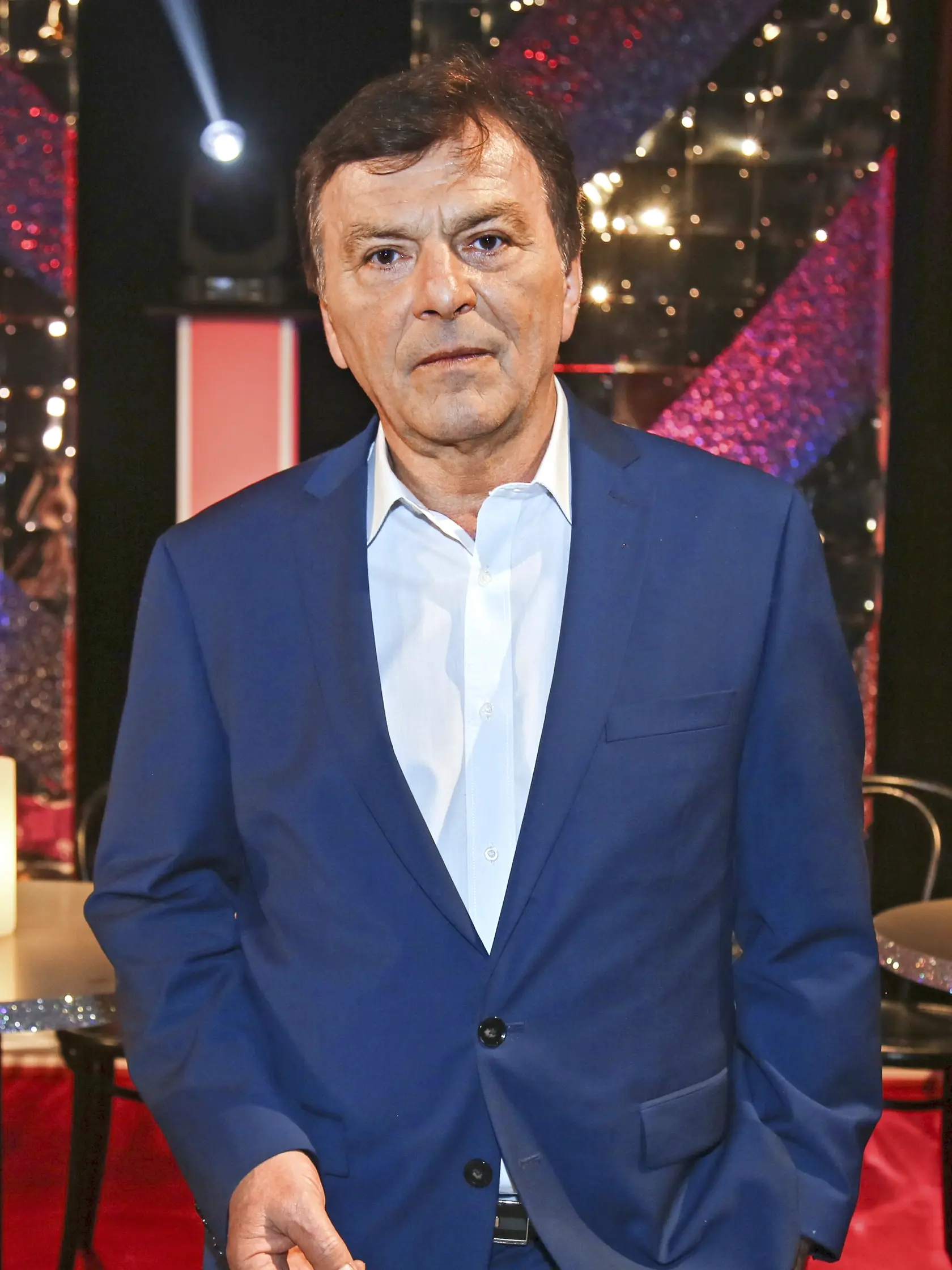 Pavel sa rozhodol
urobiť vážny krok. 