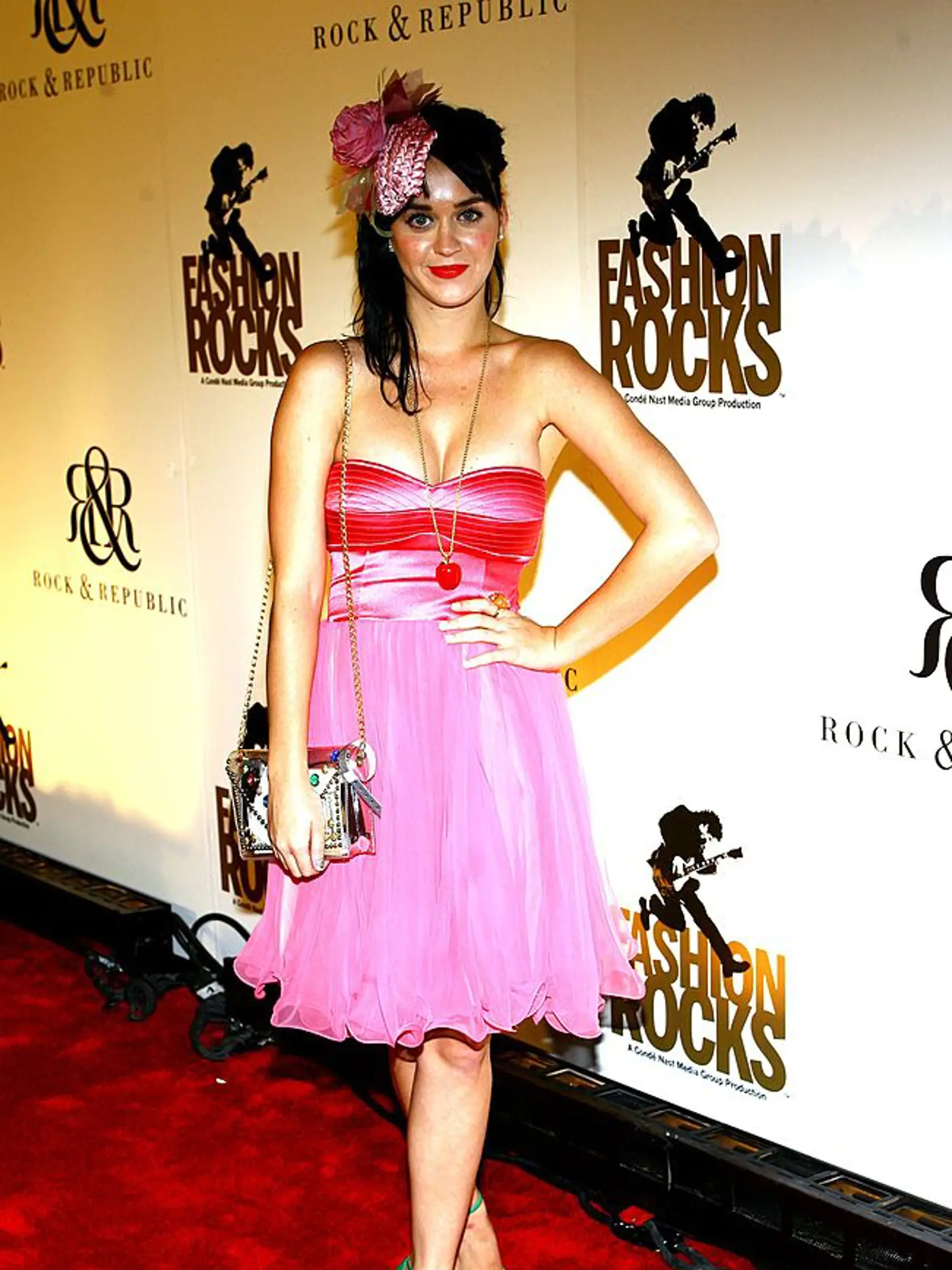 Katy Perry mala kedysi krivky.