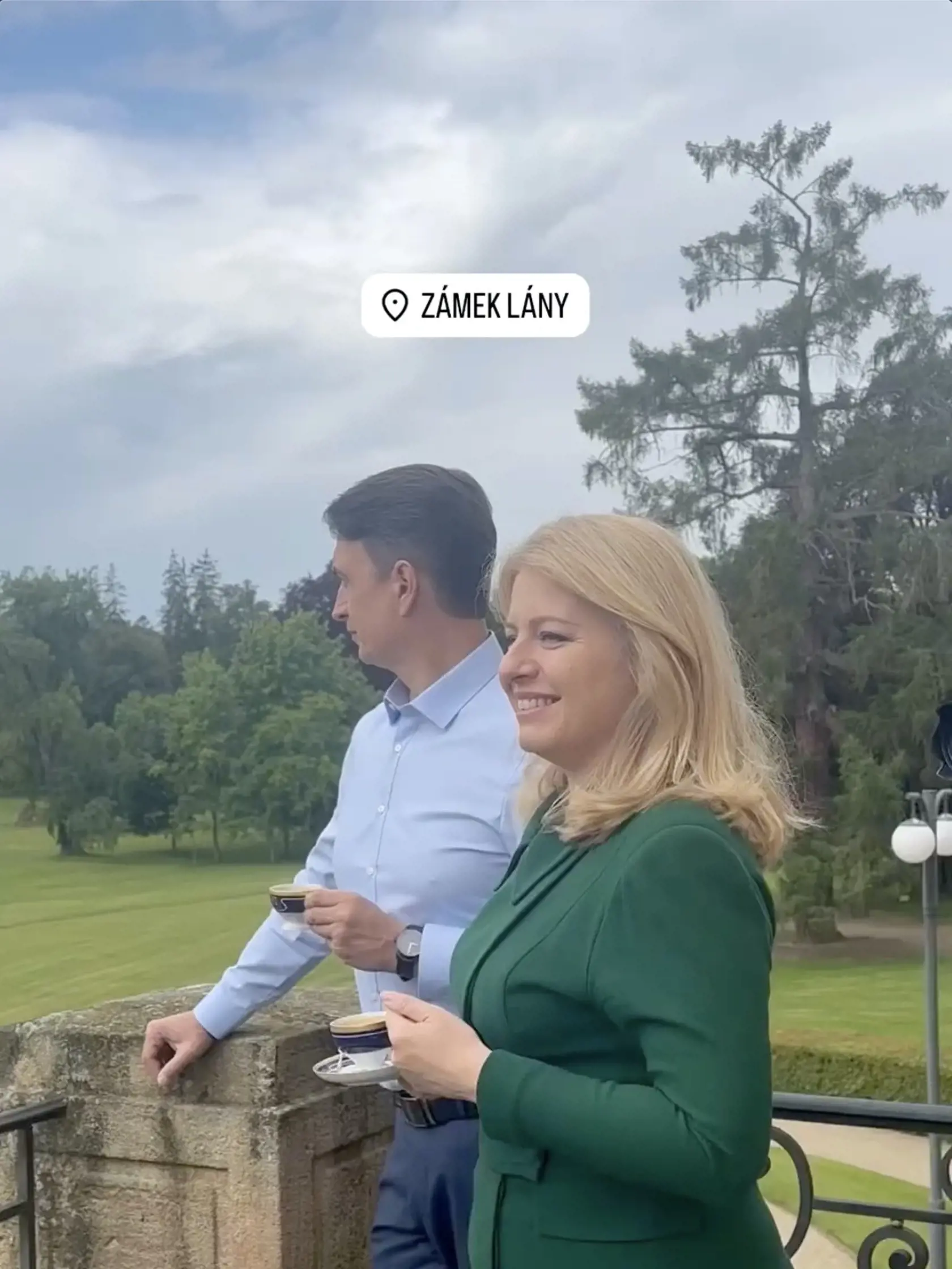 „Druhý deň rozlúčkovej návštevy v Prahe začíname na zámku Lány, letnom sídle československých a českých prezidentov,“ pochválila sa prezidentka.