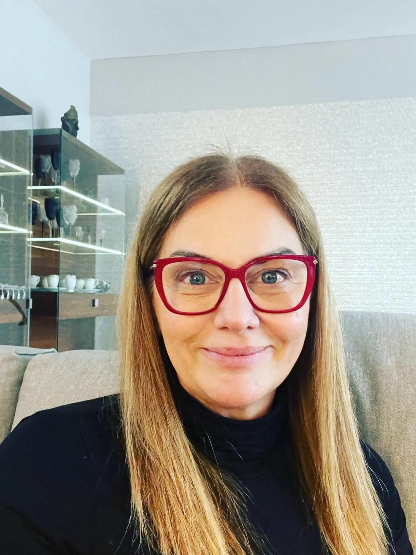 „Je to téma, ktorá tu rezonuje niekoľko mesiacov. Akoby pani Beňová mala trošku dlhé vedenie,“ zhodnotil odborník. Pripomenul, že Smer sa už v minulosti ukázal na námestiach spolu s Republikou.