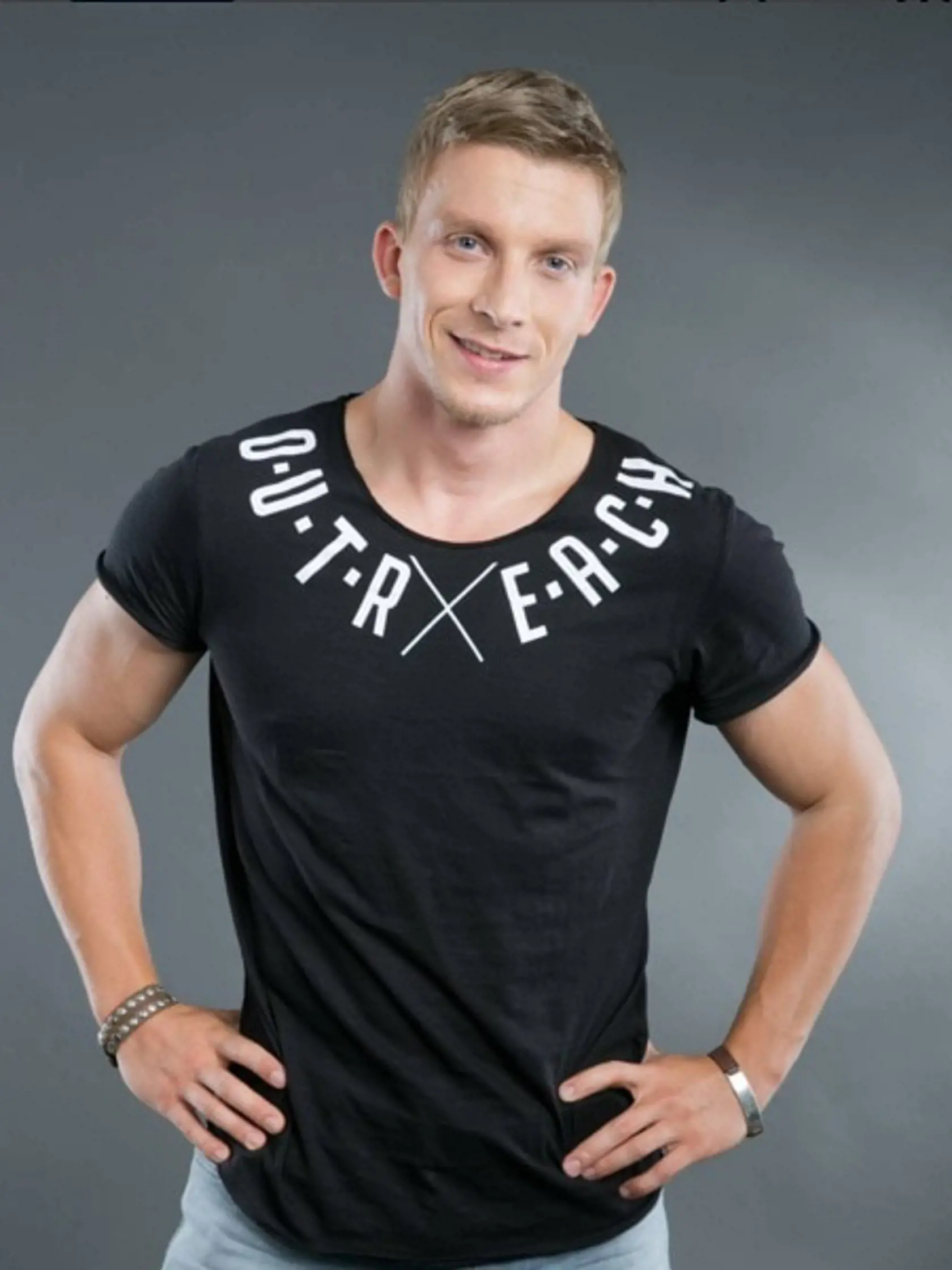 Slovenského komisára si zahrá Juraj Bača.