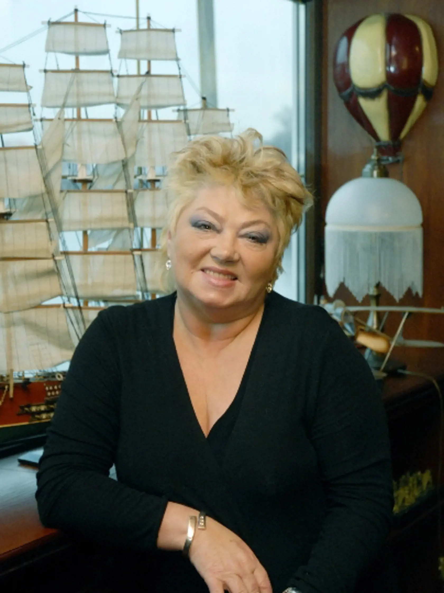 Věra Špinarová (+ 65)