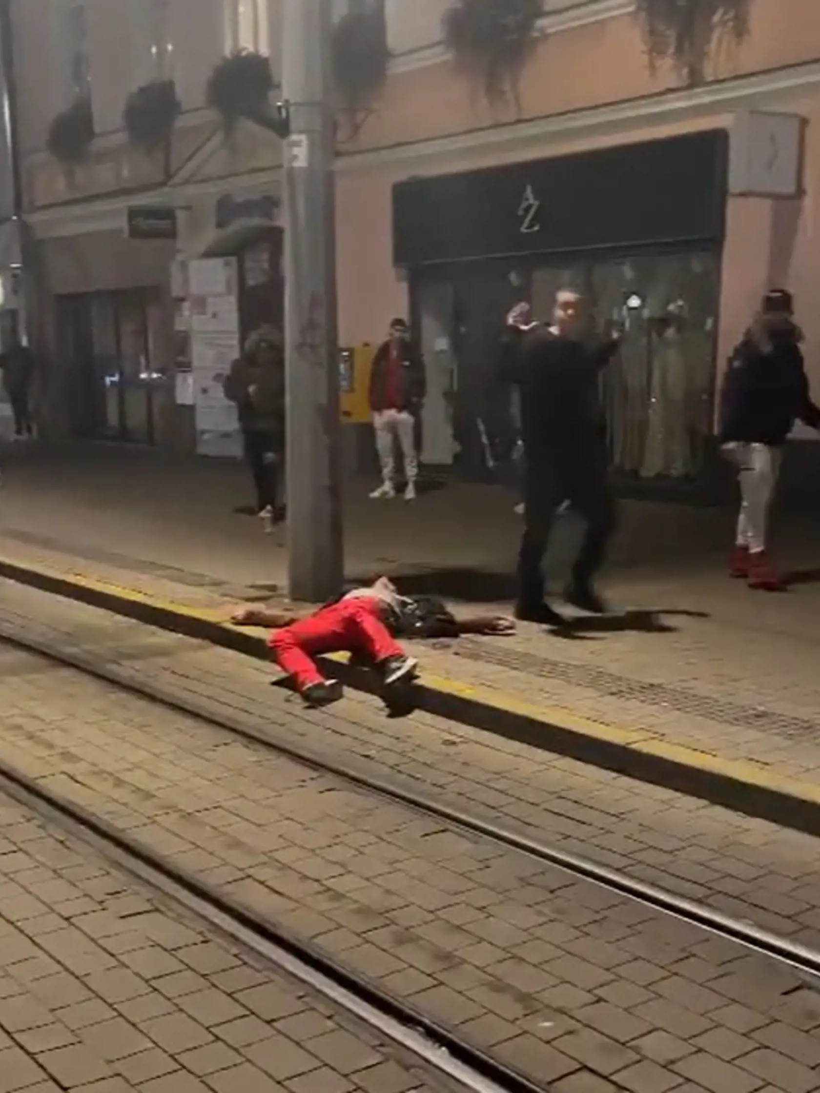 Agresor sa niekoľko hodín po medializovaní útoku prihlásil na polícii.