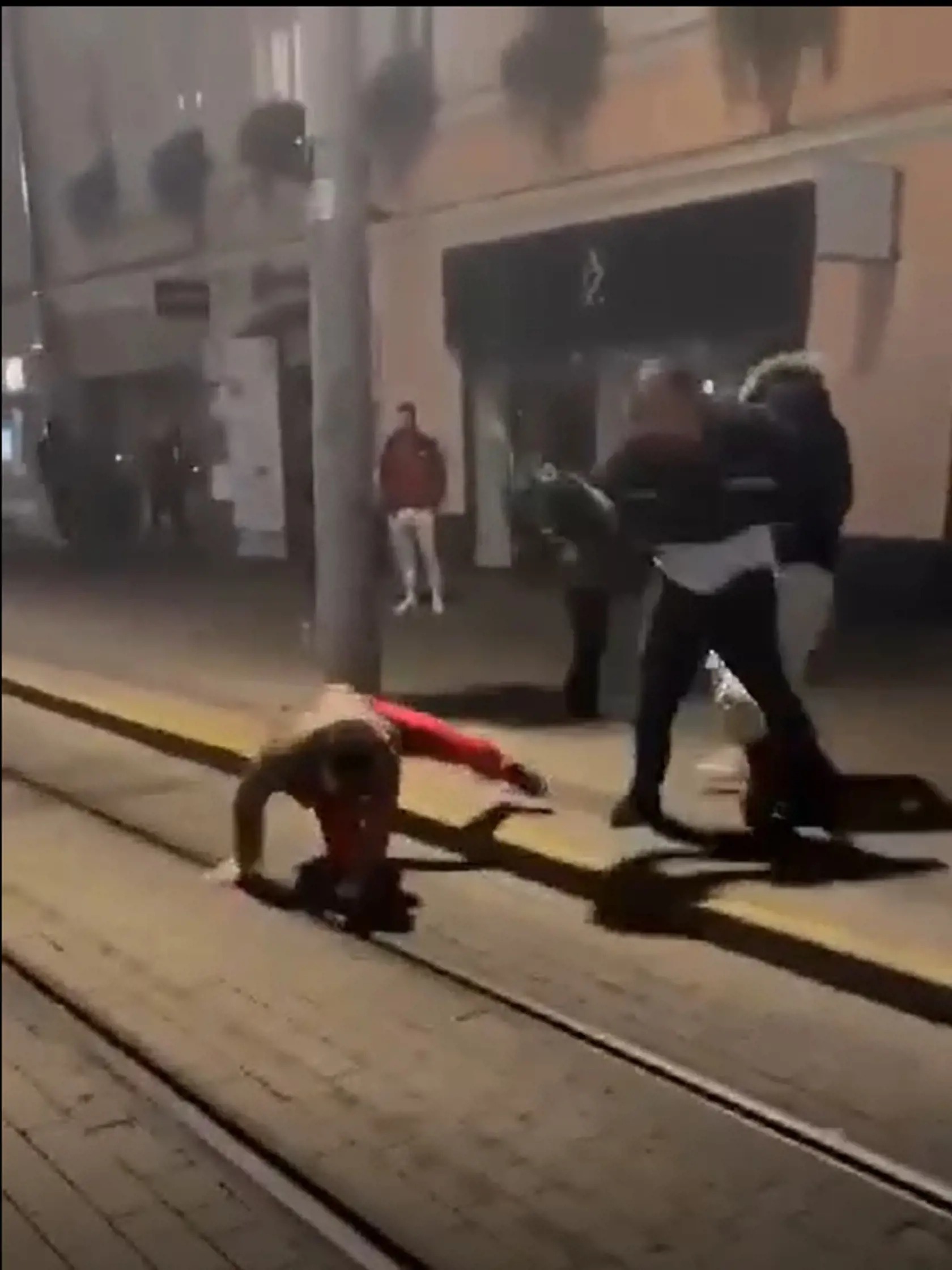 Video z útoku na Obchodnej ulici koluje internetom.