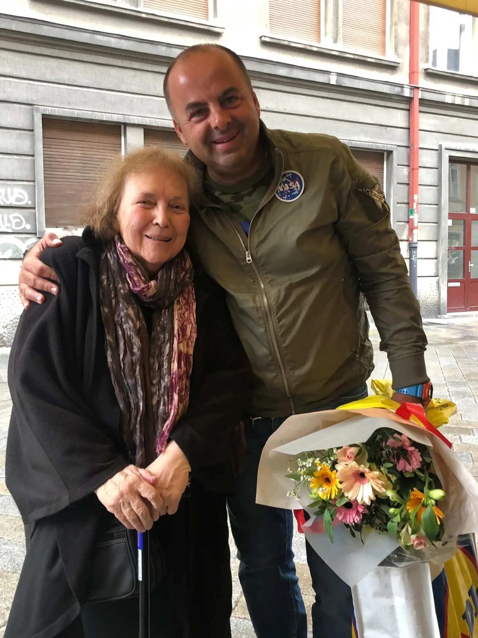 Moderátor Richard Vrablec zverejnil na sociálnej sieti smutnú správu. V pondelok 25. decembra vydýchla poslednýkrát známa novinárka a redaktorka pani Elena Ťapajová.
