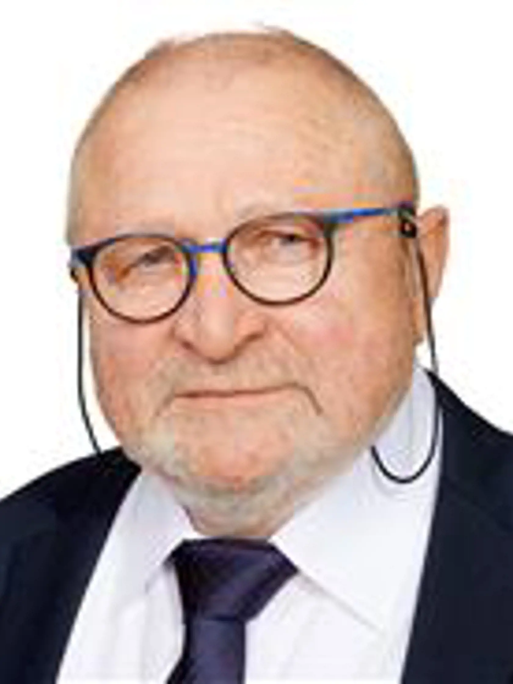 Vladimír Zajačik (74) OĽANO, NOVA, KÚ, ZMENA ZDOLA. Priezvisko Rejdovčana je odvodeninou od bylinožravca, pre ktorého je charakteristický rýchly beh, červené oči, chvost ako gombička a schopnosť kľučkovať.