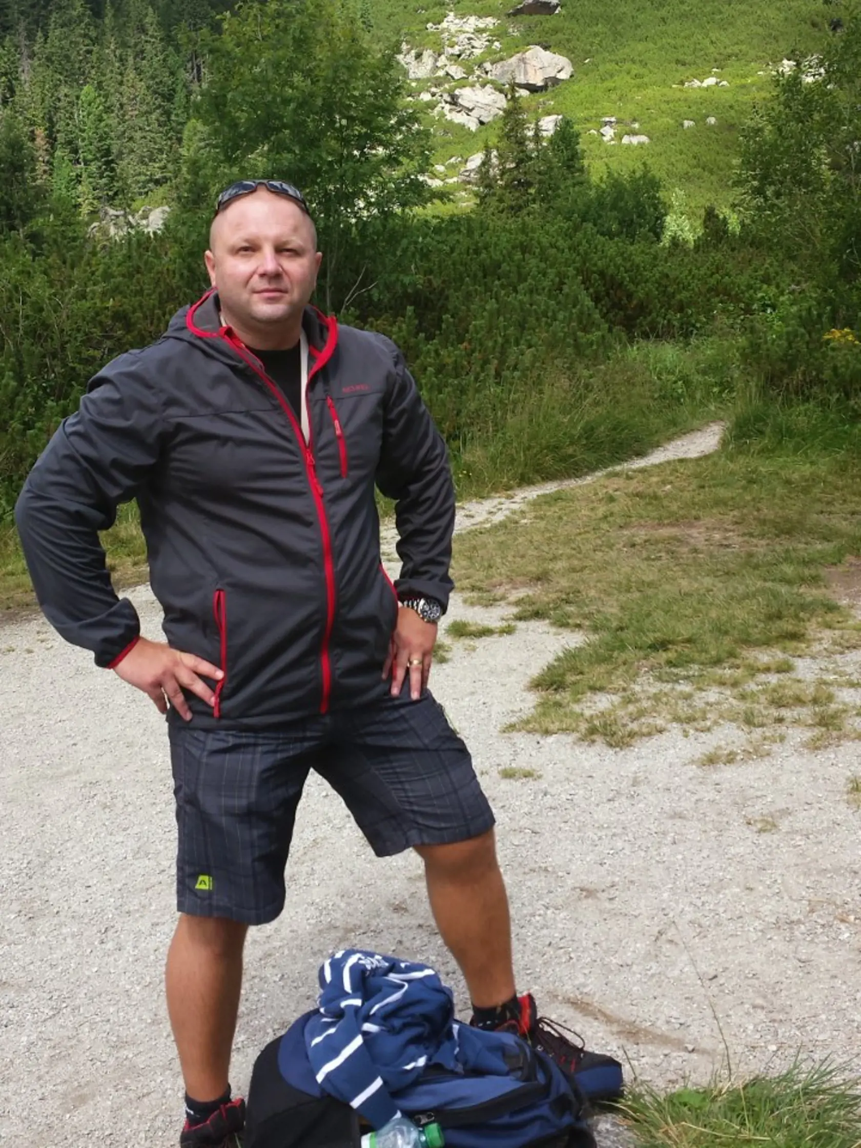Martin Ribár v minulosti trénoval mladých džudistov, voľný čas trávil v prírode.