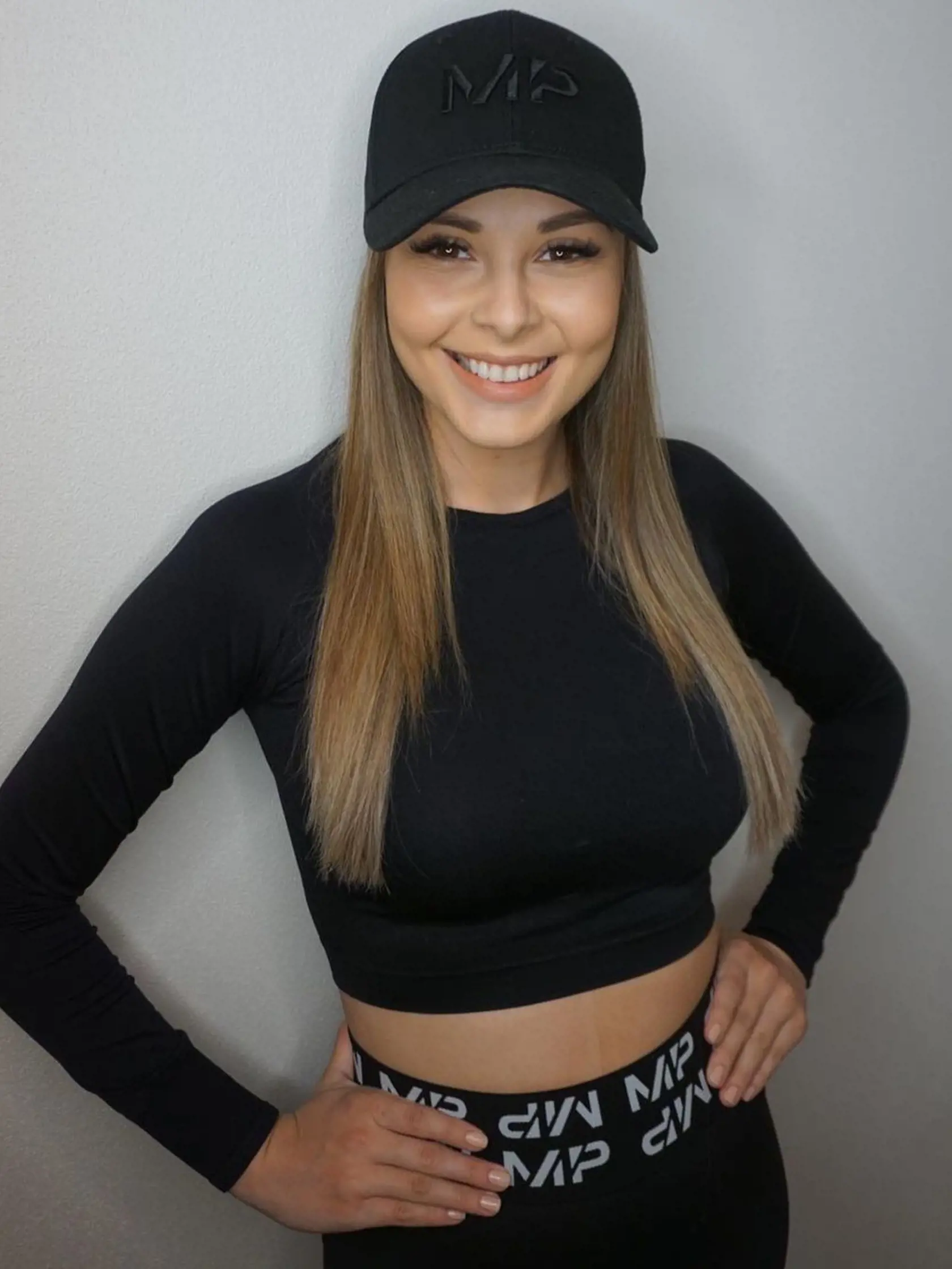 Monika už dlho spolupracuje so známou značkou športového oblečenia a výživových doplnkov, sama ich používa a svoj zovňajšok sa stará aj popri dcérke