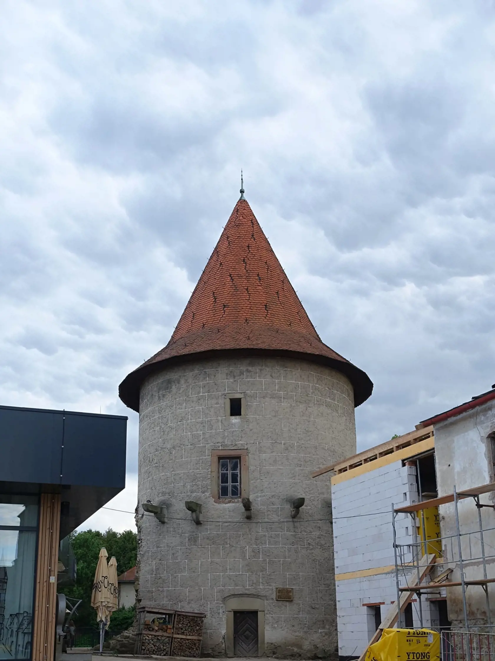 Pohľad na Kláštornú baštu ako celok je minulosťou.