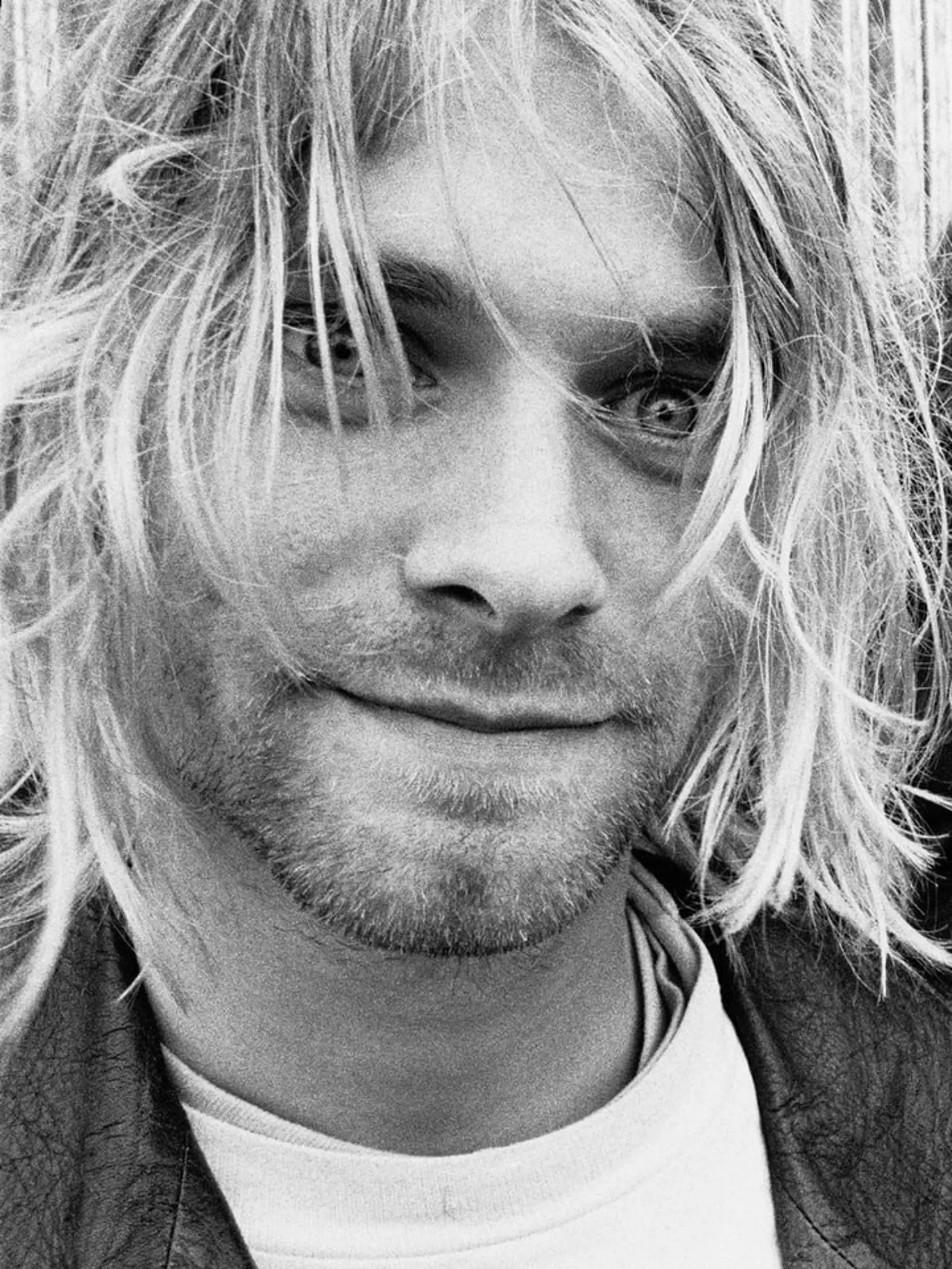 Úmrtie rockového speváka a priekopníka štýlu grunge, Kurta Cobaina (†27) je všeobecne považované za samovraždu, ktorá sa odohrala v Seattli v roku 1994. Cobain sa mal podľa vyšetrovania zastreliť brokovnicou. Tieň podozrenia však padá aj na ženu Cobaina, Courtney Love. Tá však viedla vlastné vyšetrovanie a obvinenia odmieta.