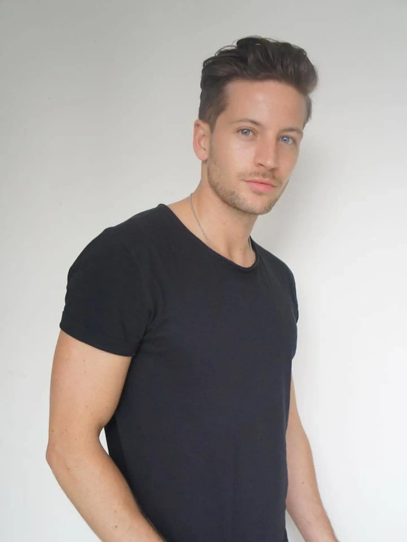 Po svojom víťazstve odcestoval mladý muž do Indonézie, kde reprezentoval Česko na súťaži Mister International, kde skončil na šiestom mieste.