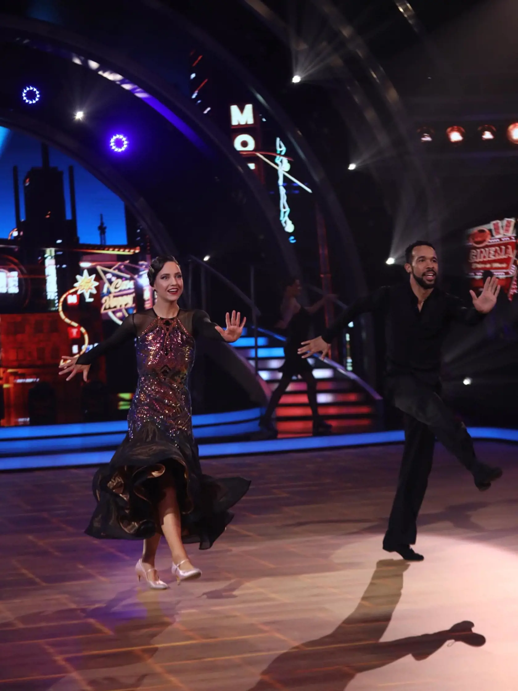 Druhé kolo Let's Dance: Na snímke Ráchel Šoltésová počas svojho vystúpenia. 
