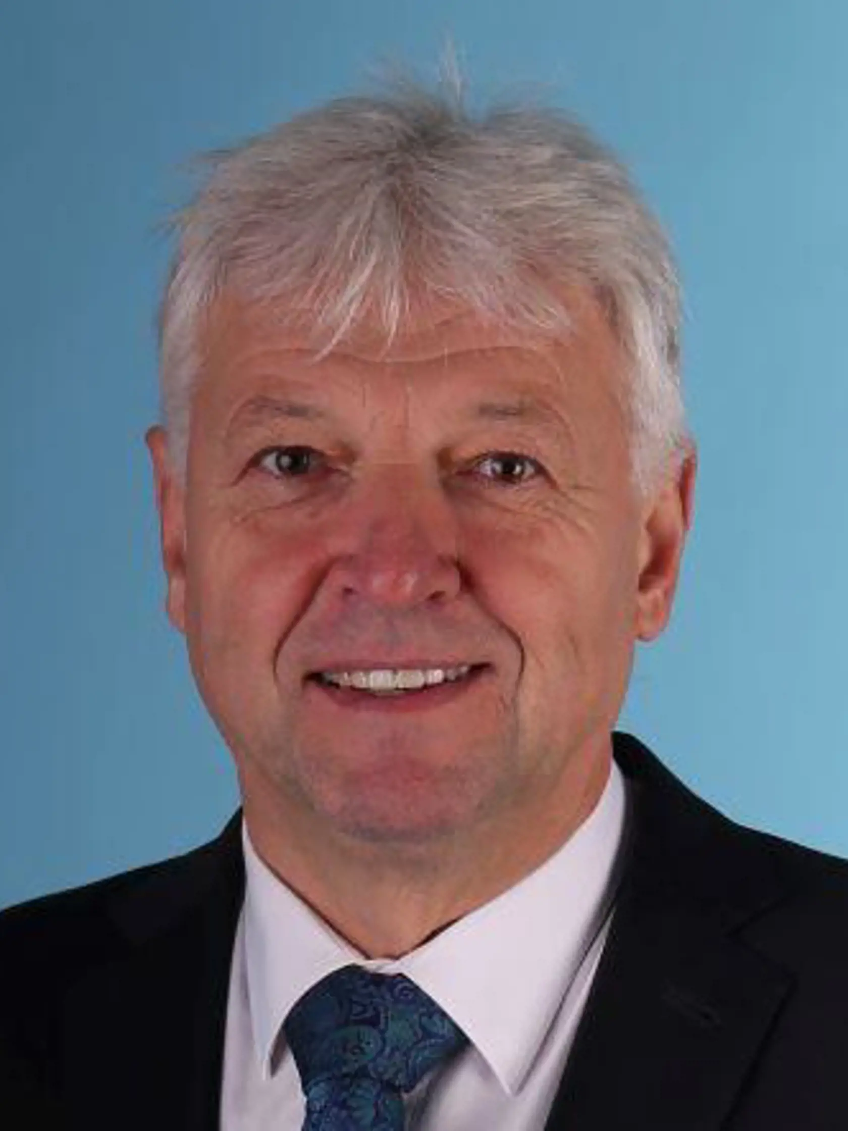 "Fakt je ten, že po tejto televíznej relácii hneď ráno ma kontaktoval viceprezident Policajného zboru (PZ). Ubezpečil ma, že sa nám budú snažiť pomôcť. Kontaktovali ma aj z Krajského riaditeľstva Policajného zboru," povedal nášmu denníku starosta obce Drietoma Jaroslav Mego.