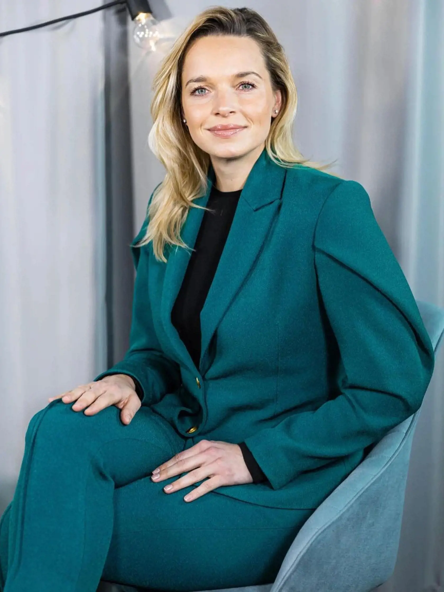 Romana Tabák.