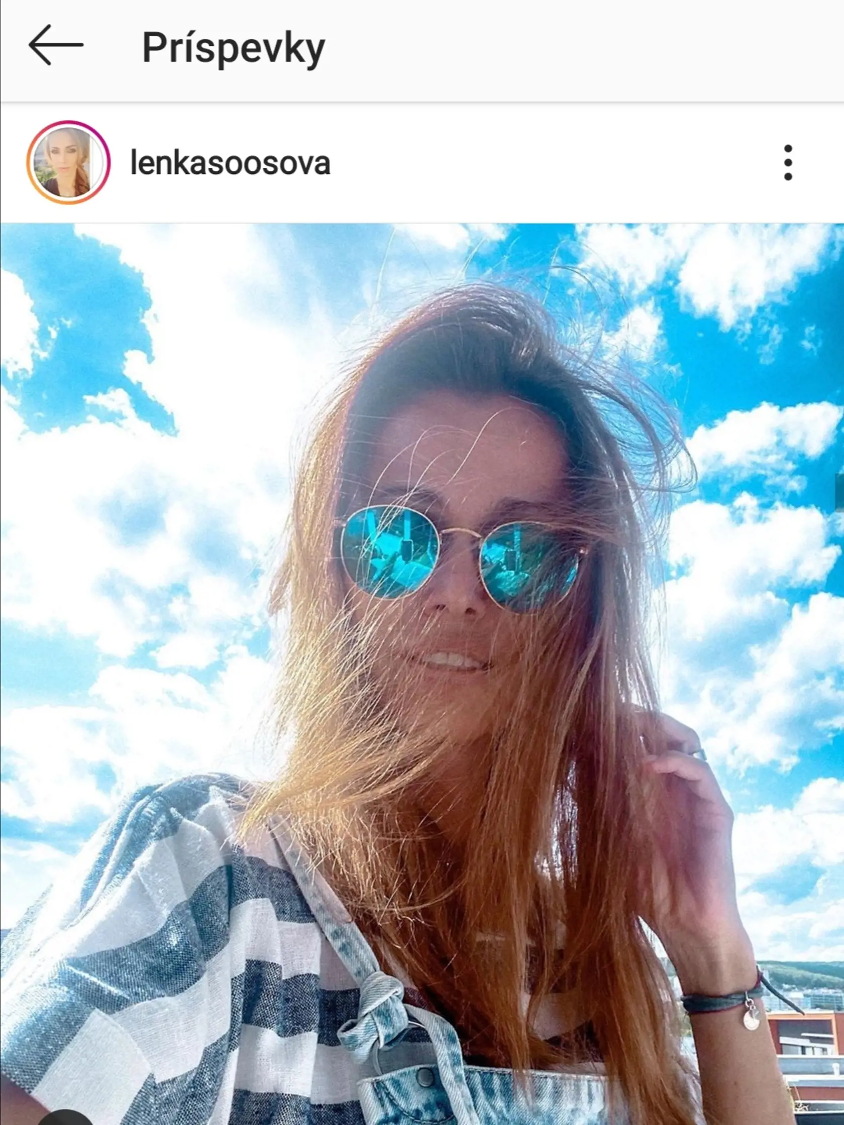 Ležérnosť a svojský štýl - to je Lenka Šóošová.