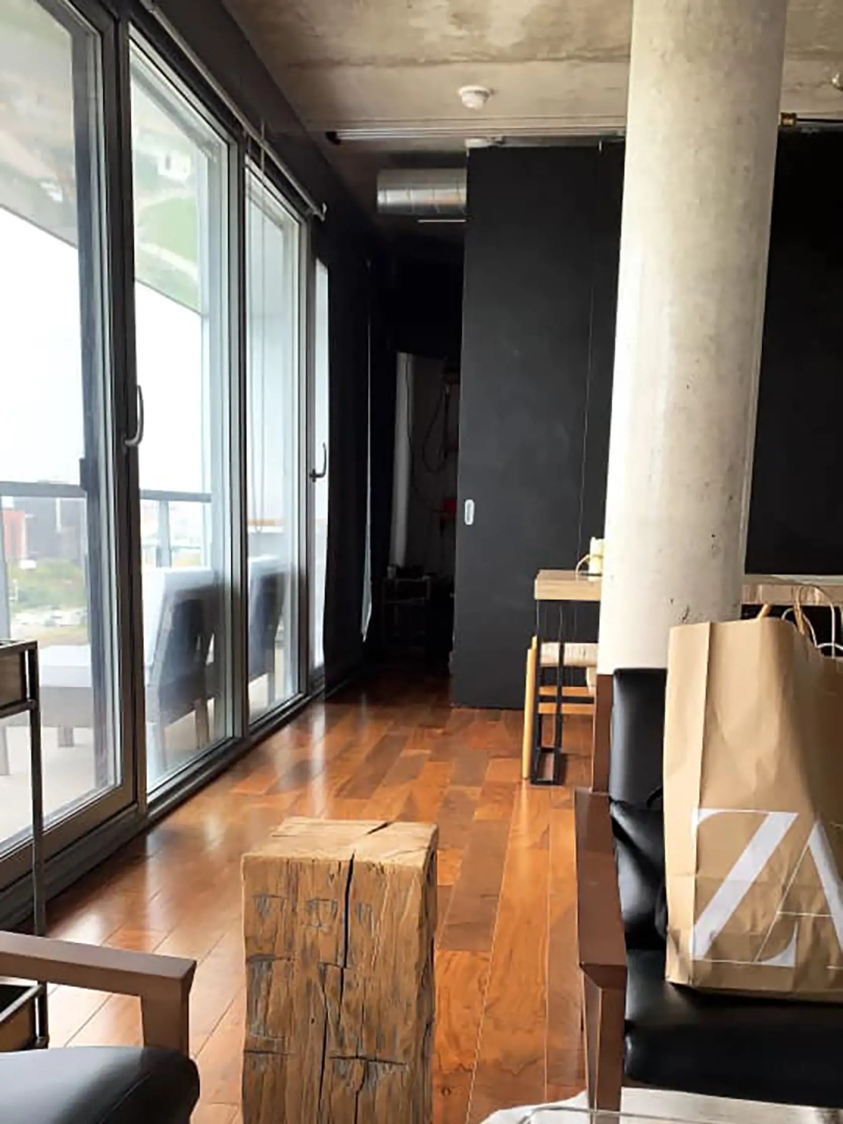 S DOKONALÝM VÝHĽADOM V Toronte býva moderátorkina dcéra v krásnom industriálnom apartmáne.