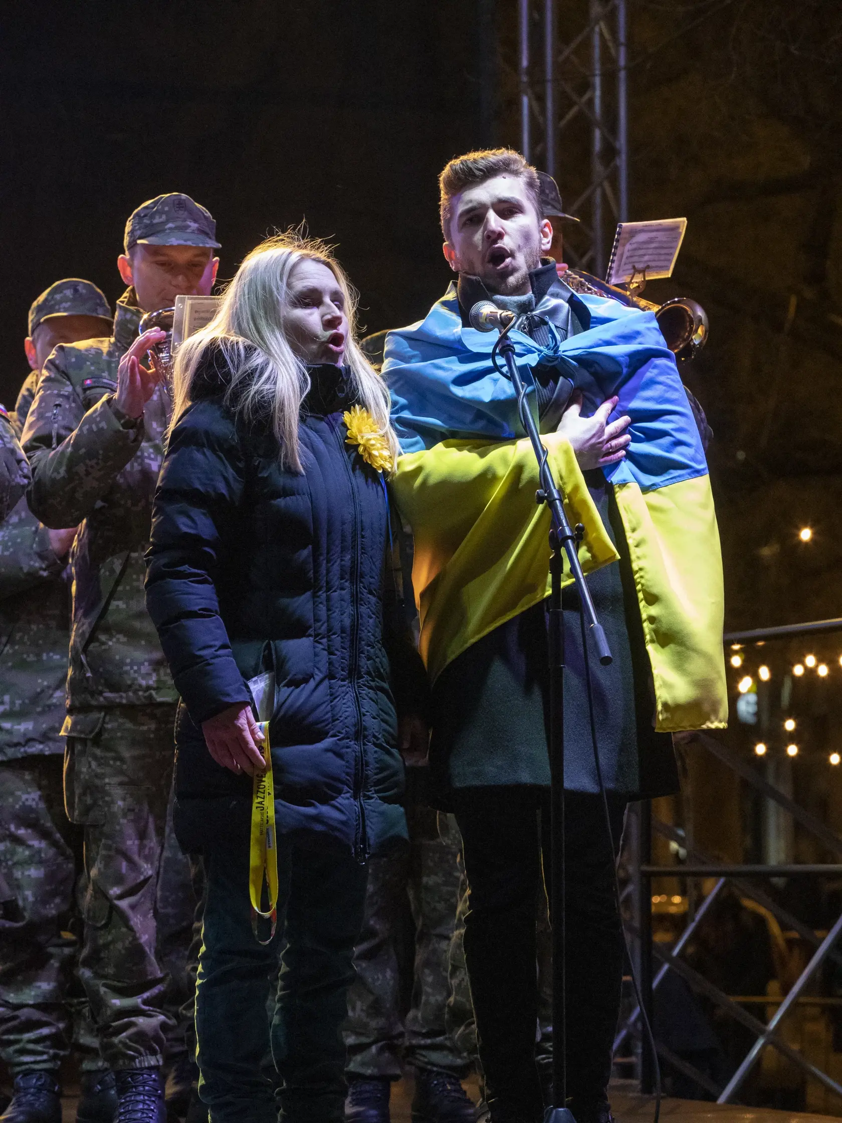 Verejné zhromaždenie na bratislavskom námestí SNP pod názvom Mier Ukrajine v čase vojnového konfliktu na Ukrajine, ktorú napadlo susedné Rusko vedené Vladimírom Putinom.
