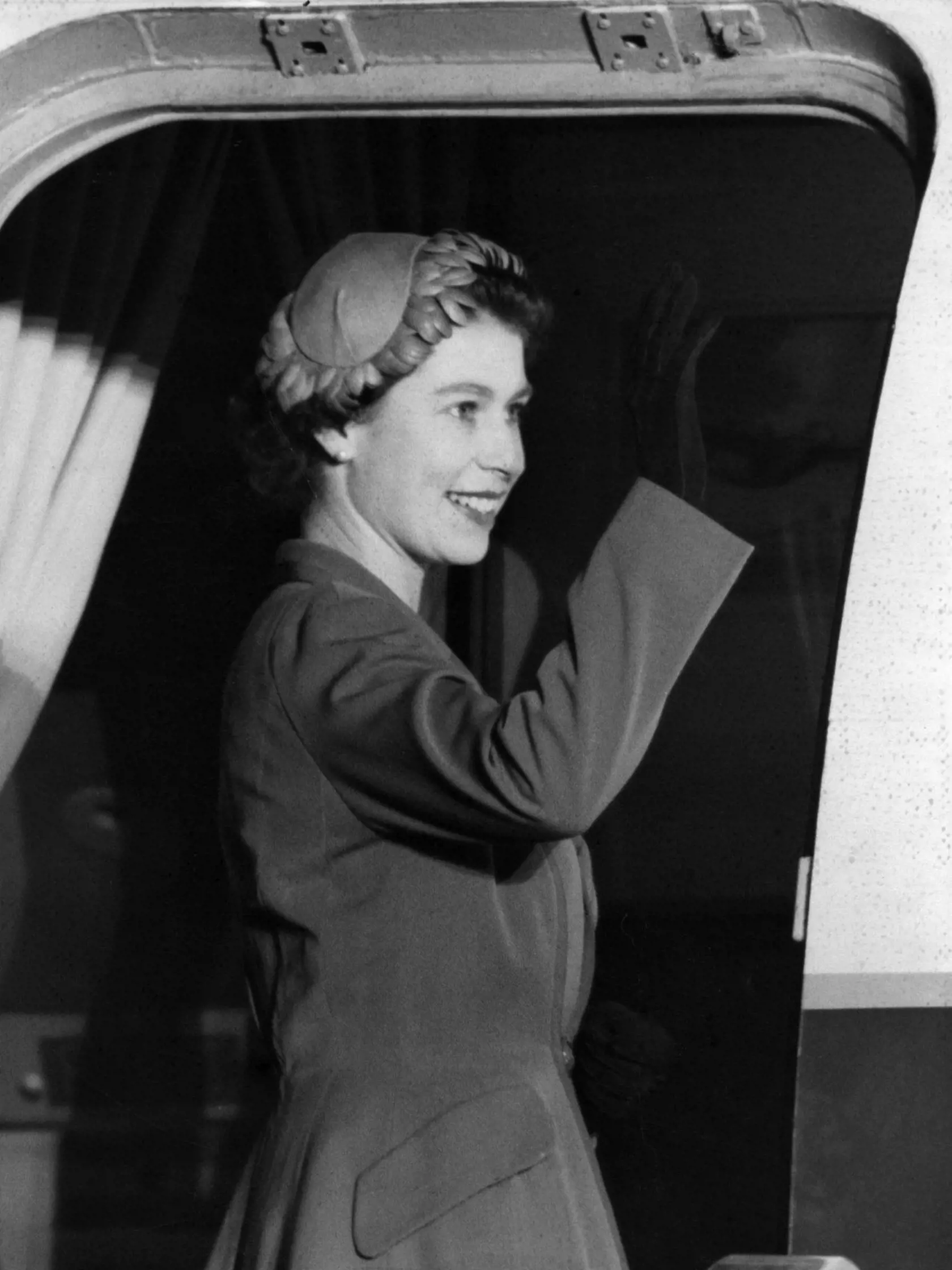 1953: Prvá oficiálna cesta po britskom Commonwealthe krátko po korunovácii. 