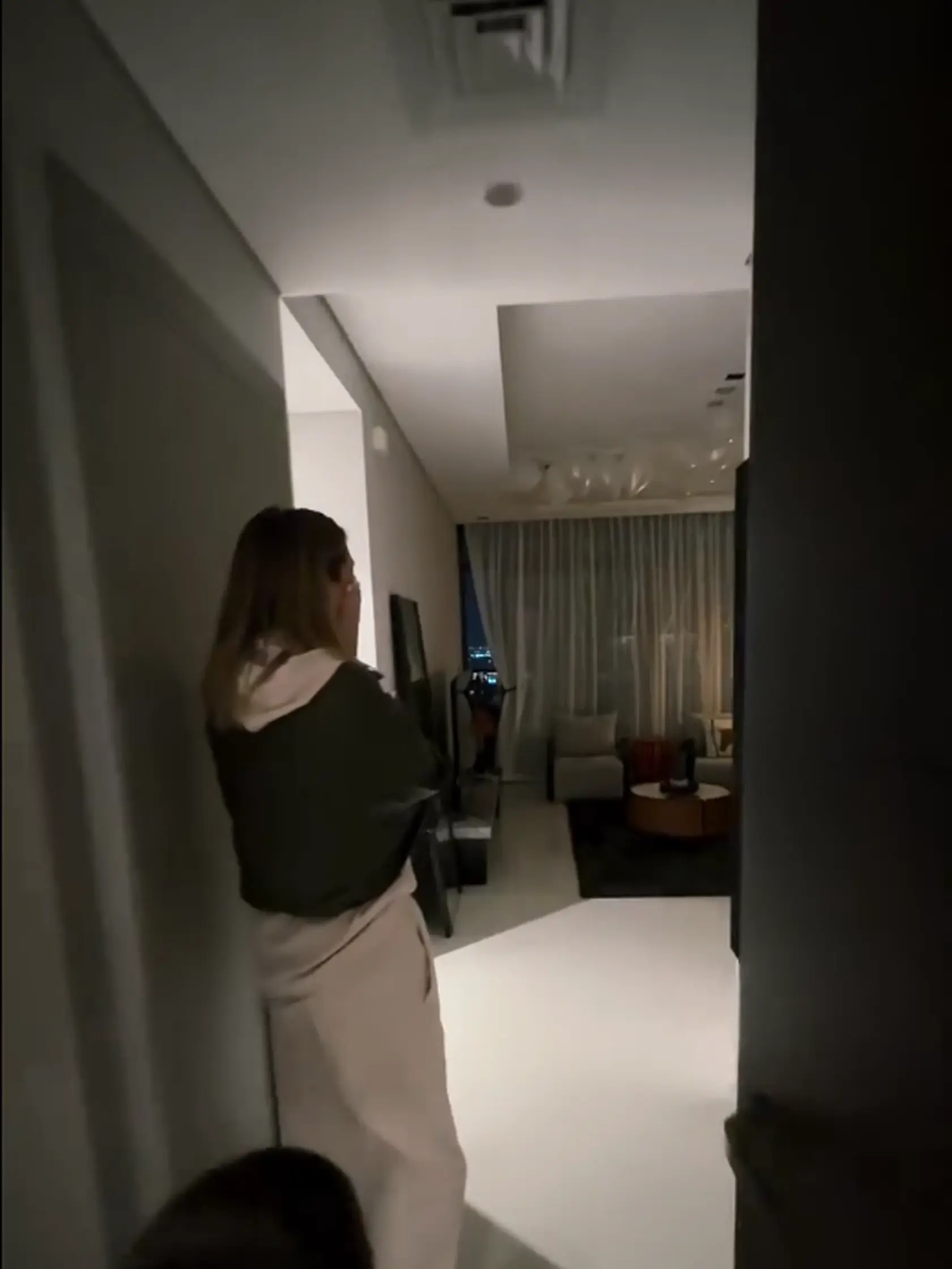 Rytmus a Jasmína sa prvýkrát pozreli do interiéru svojho nového investičného bytu v Dubaji.