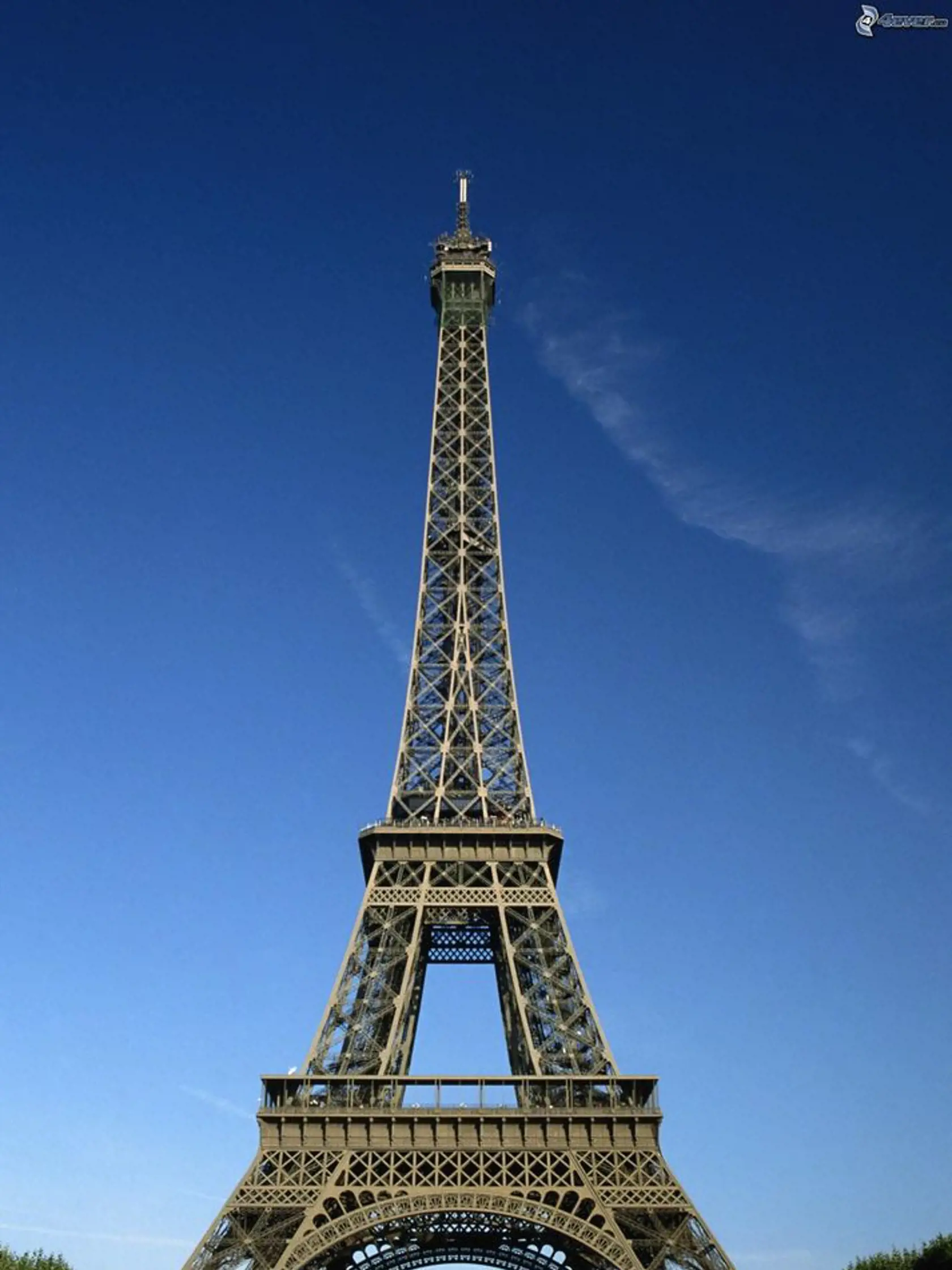 Známa parížska veža na Liptove.