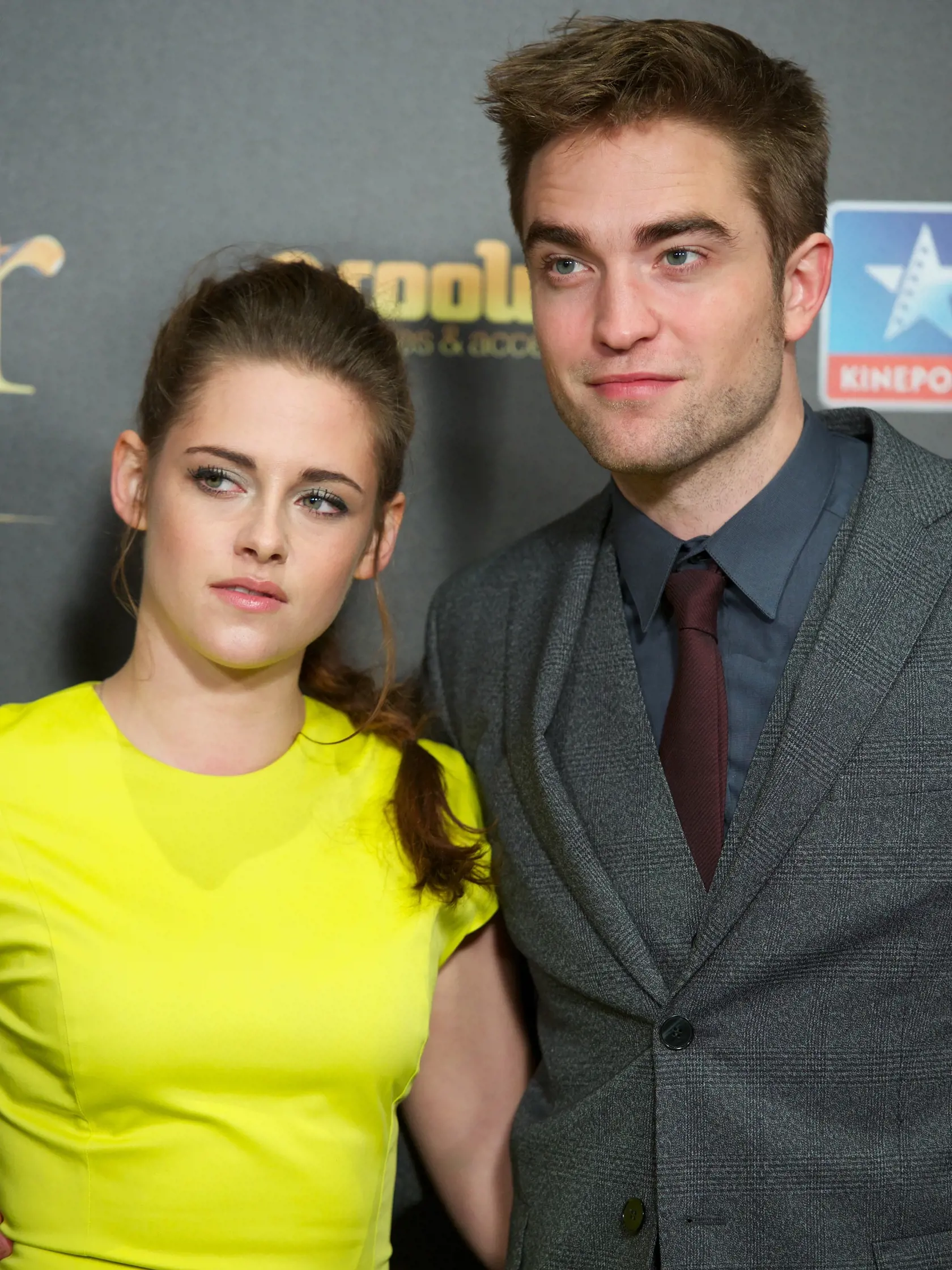 MADRID, SPAIN - NOVEMBER 15:  Actress Kristen Stewart and actor Robert Pattinson attend the "The Twilight Saga: Breaking Dawn - Part 2" (La Saga Crepusculo: Amanecer Parte 2) premiere at the Kinepolis cinema on November 15, 2012 in Madrid, Spain.  (Photo by Carlos Alvarez/Getty Images)