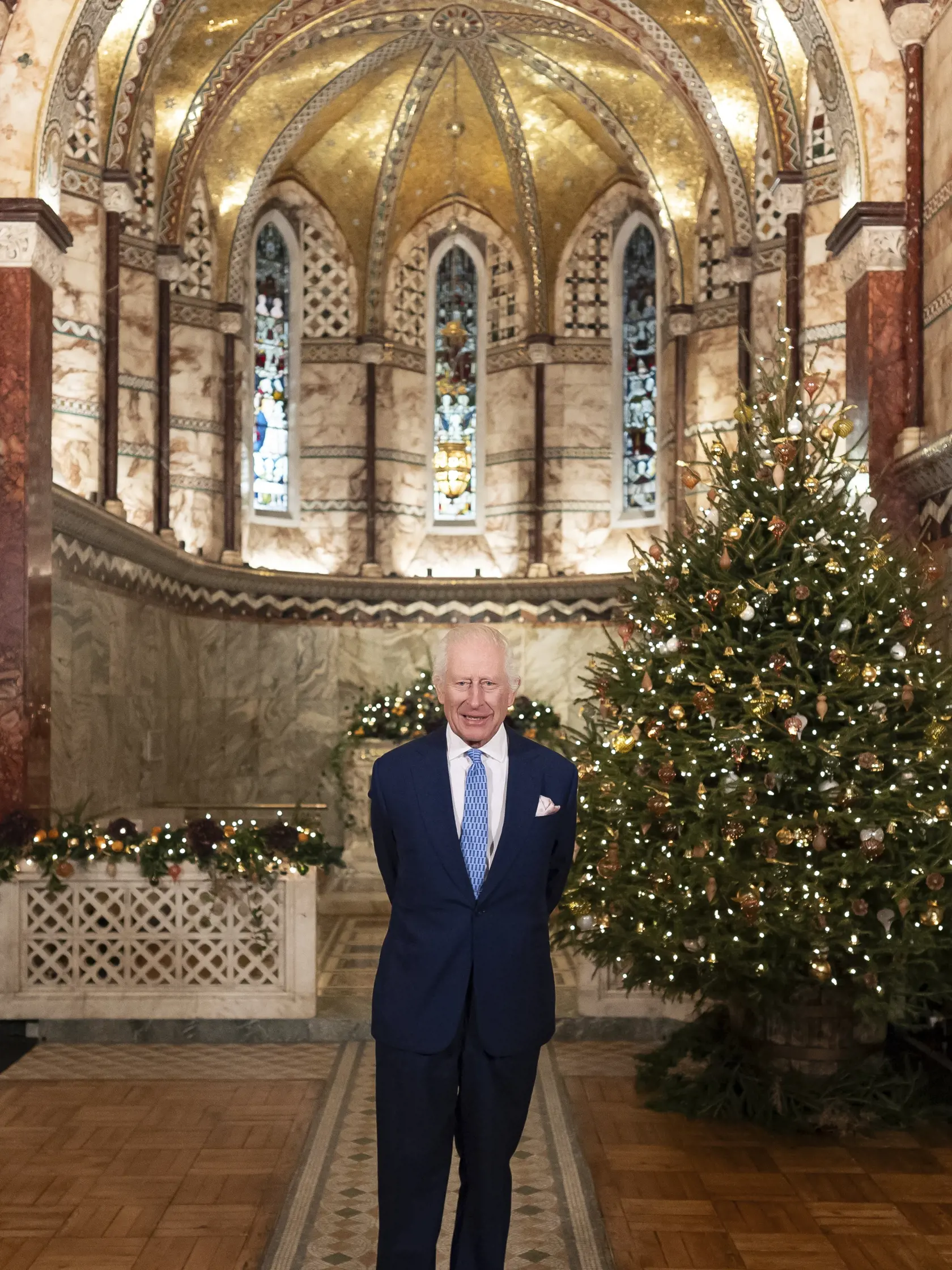 WA 70 Londýn - Britský kráľ Karol III. počas nakrúcania vianočného posolstva v kaplnke Fitzrovia v centre Londýna 11. decembra 2024. FOTO TASR/AP



Britain's King Charles III speaks during the recording of his Christmas message at the Fitzrovia Chapel in central London, England, Wednesday, Dec. 11, 2024. (Aaron Chown/PA via AP, Pool)