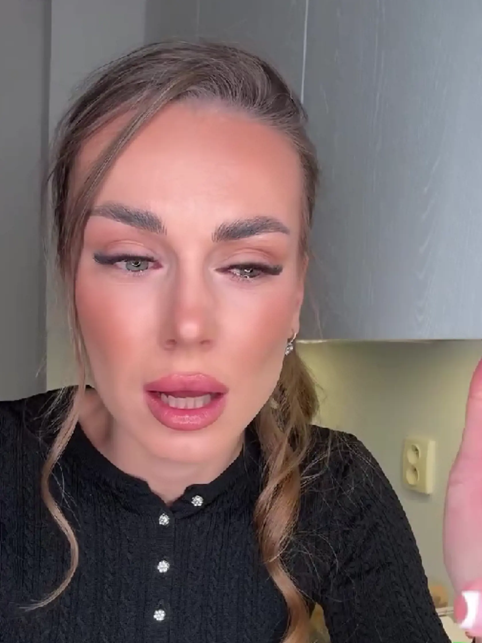 Stanka uviedla pravý dôvod, prečo plakala. Krájala pri tom totiž cibuľu, nakoľko na Instagrame zverejnila video, ako varí.