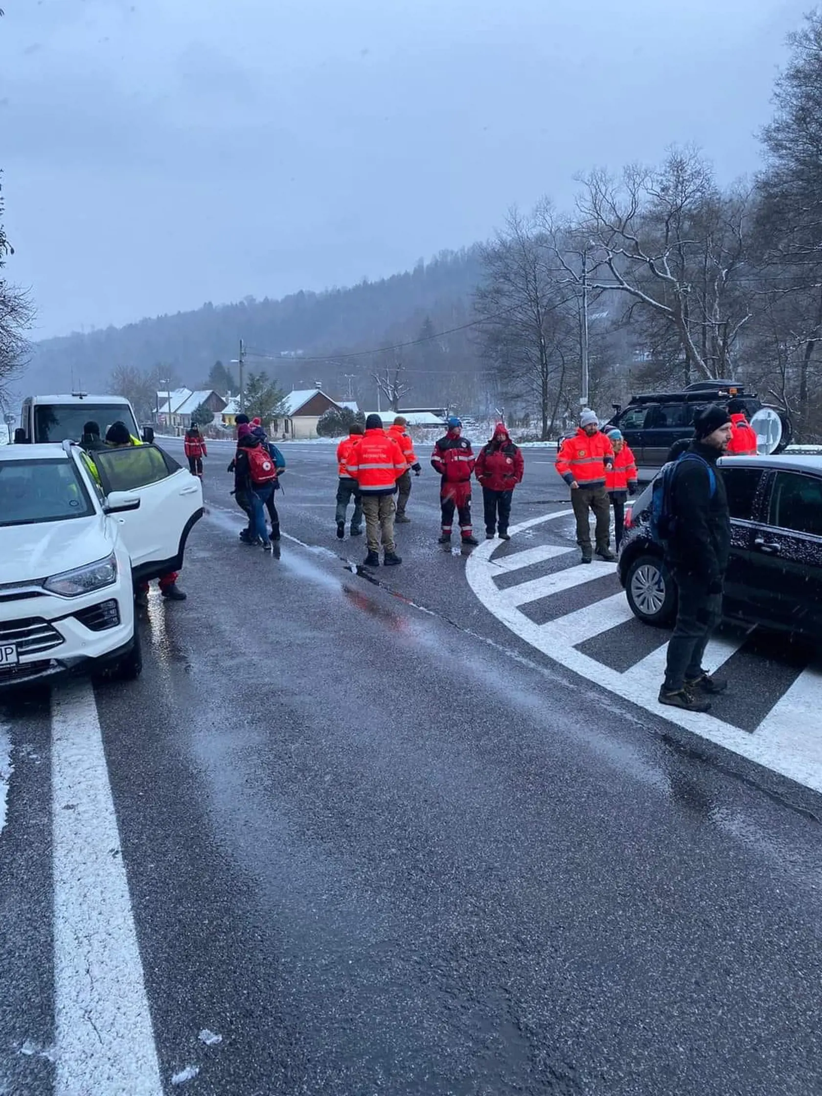Pátranie po nezvestnej Veronike: Záchranári, polícia, hasiči aj dobrovoľníci hľadali mladú ženu celú nedeľu, žiaľ, neúspešne.