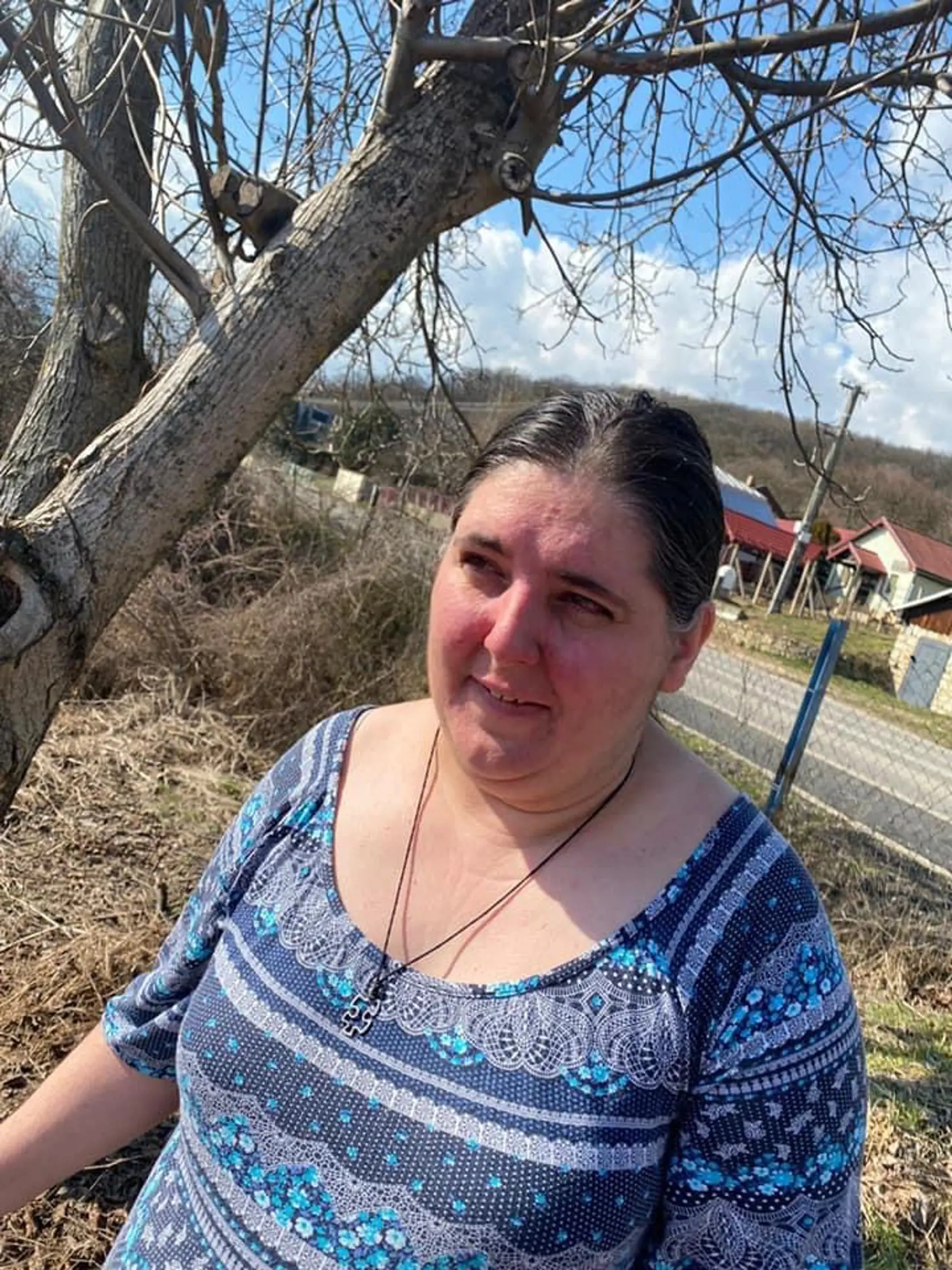 Eva Šoltésová si povedala dosť, keď jej manžel Atilla do ich spoločného domu privliekol milenku a tam s ňou žil. "Vtedy som si povedala, že toto sa už nedá zvládať. V zlom psychickom stave som zašla za  detskou lekárkou. Hrozilo, že by mohli deti skončiť v domove. Pritom ja som sa o deti celý život starala, nikdy som ich nenechala samé, ani len postrážiť iným som ich nedala. Preto som súhlasila so životom v krízovom centre," dodala.