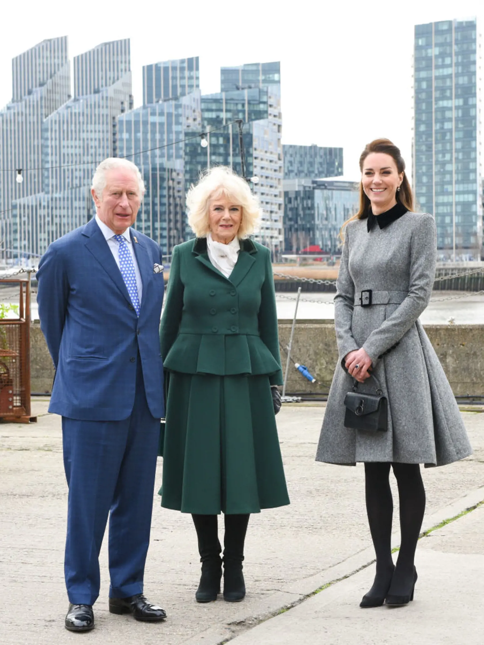 Princ Charles, vojvodkyňa Camilla a vojvodkyňa Kate na návšteve Trinity Buoy Wharf, ktoré je londýnskom centrom umenia a kultúry a nachádza sa na brehu rieky Temža.