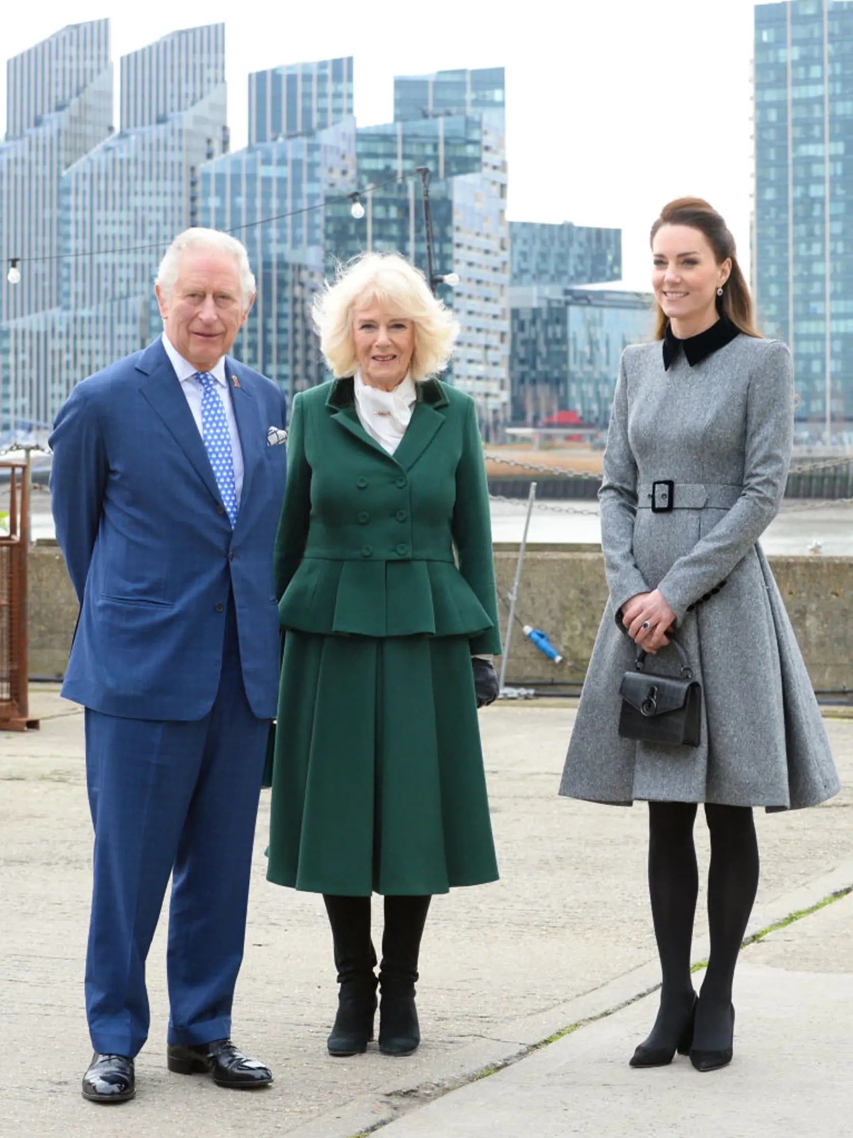 Princ Charles, vojvodkyňa Camilla a vojvodkyňa Kate na návšteve Trinity Buoy Wharf, ktoré je londýnskom centrom umenia a kultúry a nachádza sa na brehu rieky Temža.