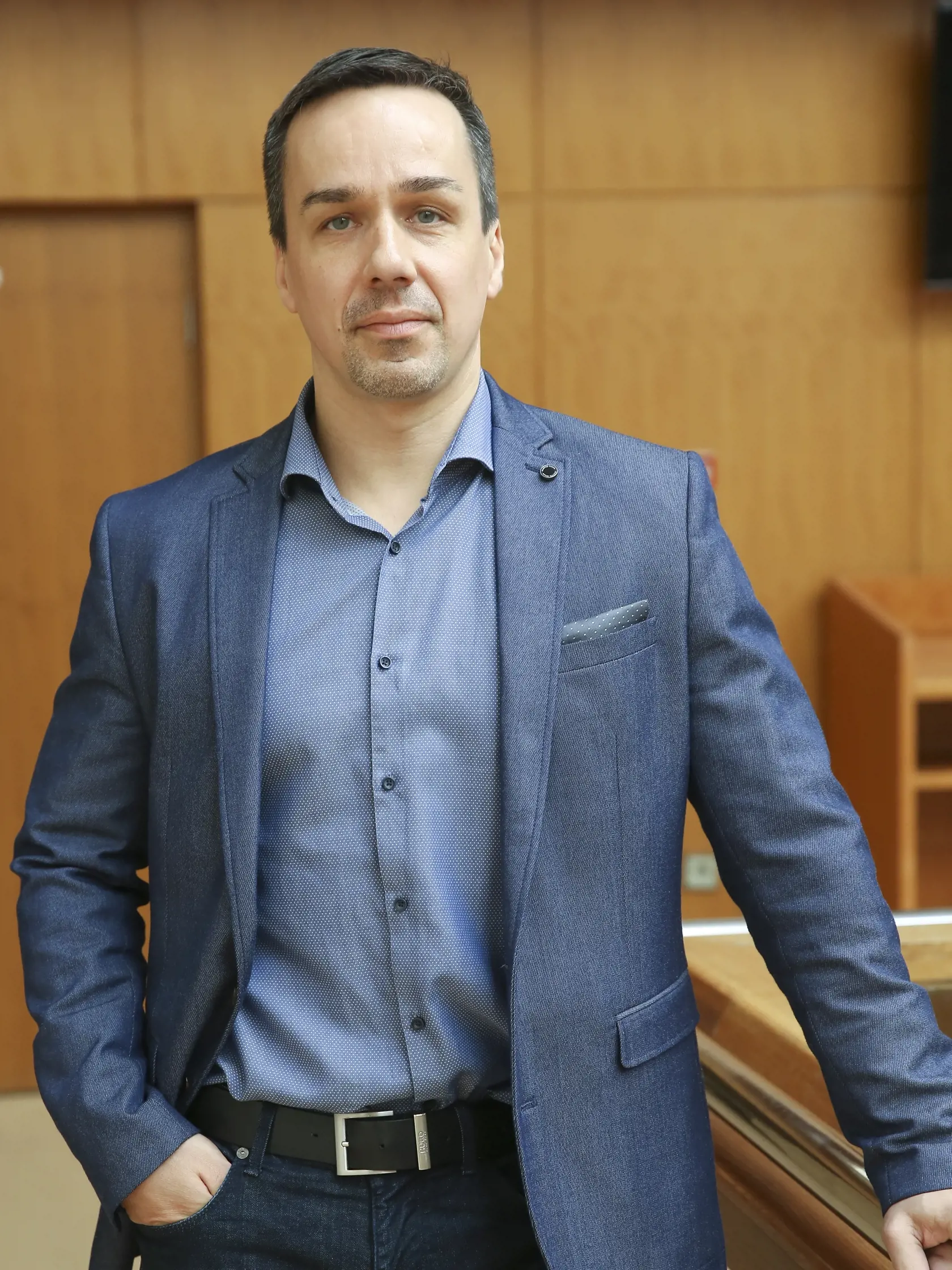 Erik Tomáš je blízkym človekom premiéra.