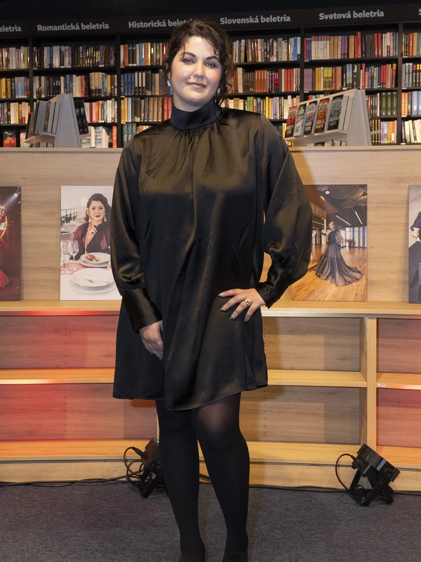 Krst charitatívneho kalendára nadácie TV JOJ v kníhkupectve Panta Rhei. Na snímke je Celeste Buckingham.