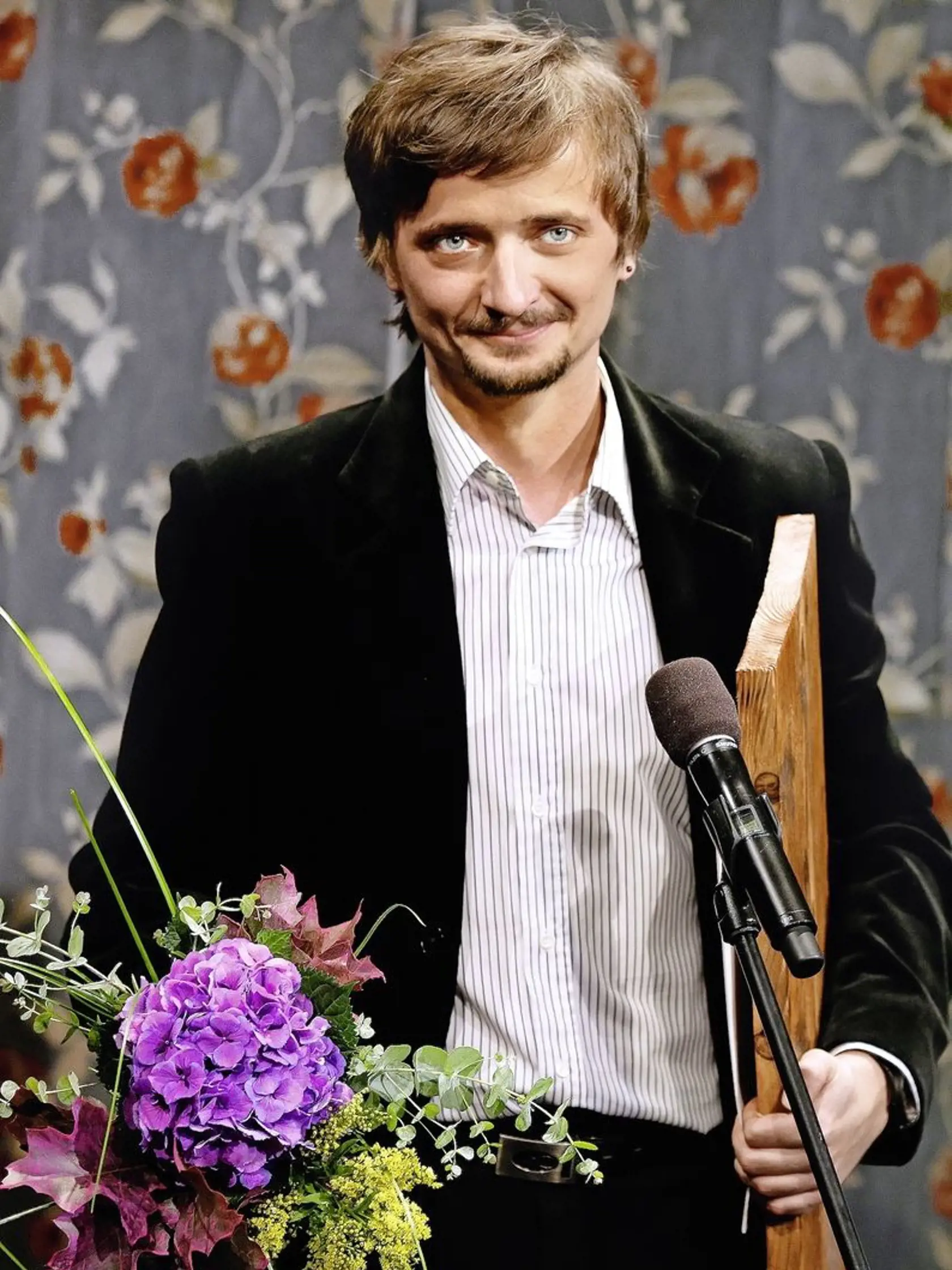Daniel si v roku 2013 prevzal DOSKY za mužský herecký výkon, jedny už má aj za scénickú hudbu.