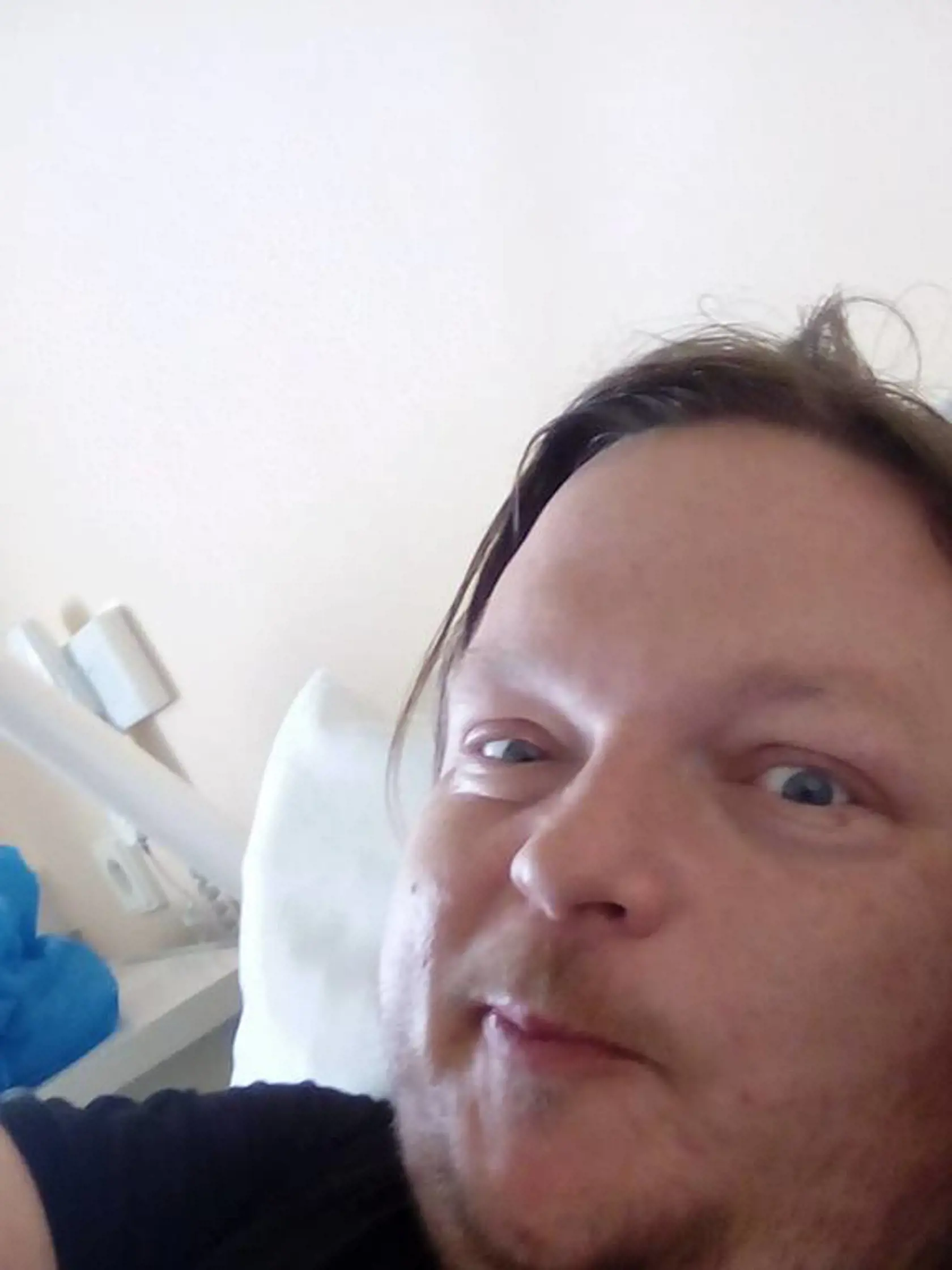 Líder kapely Para Tomáš Lasky Šedivý (37)