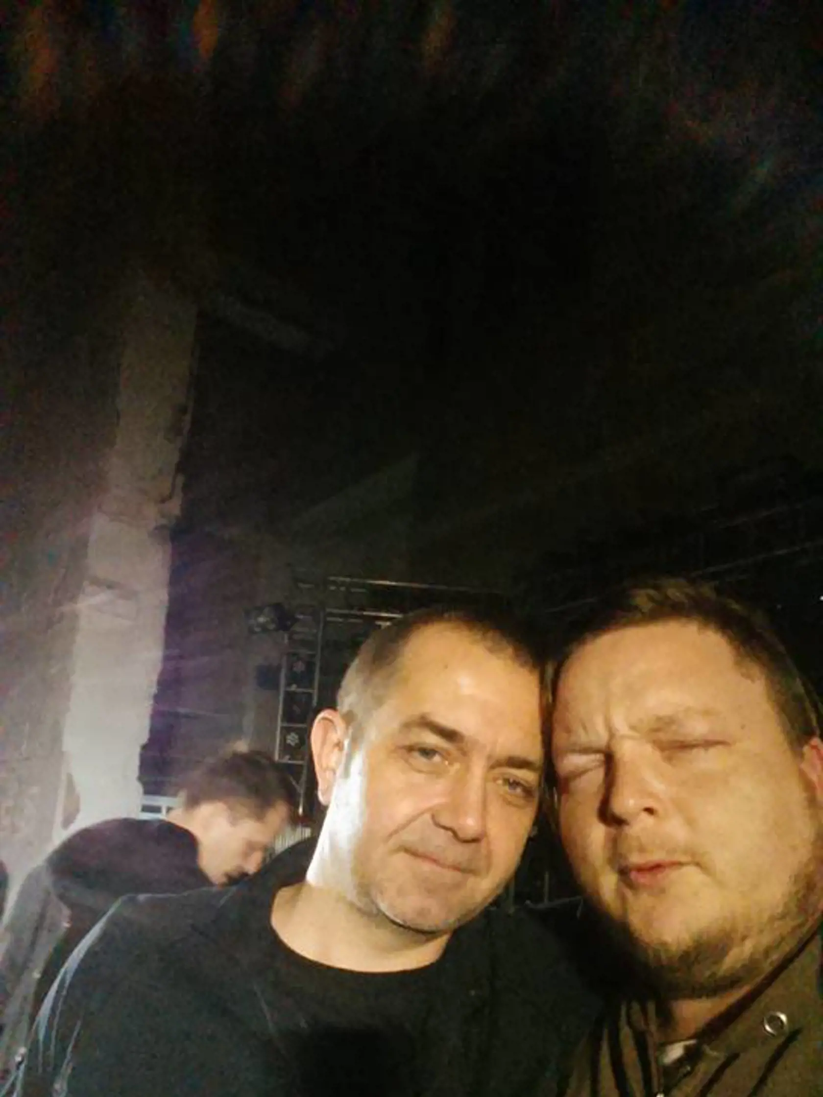 Líder kapely Para Tomáš Lasky Šedivý (37)