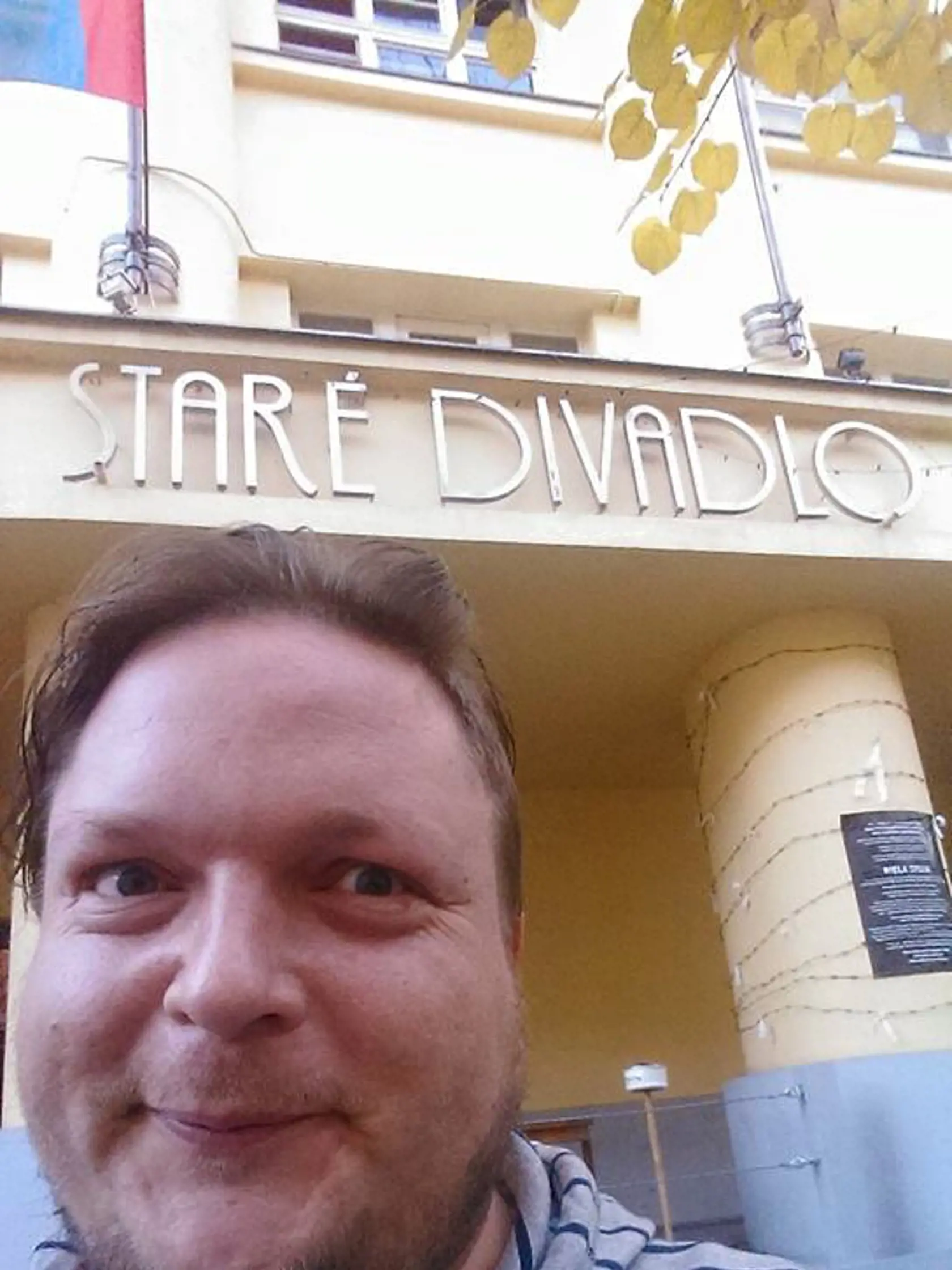 Líder kapely Para Tomáš Lasky Šedivý (37)