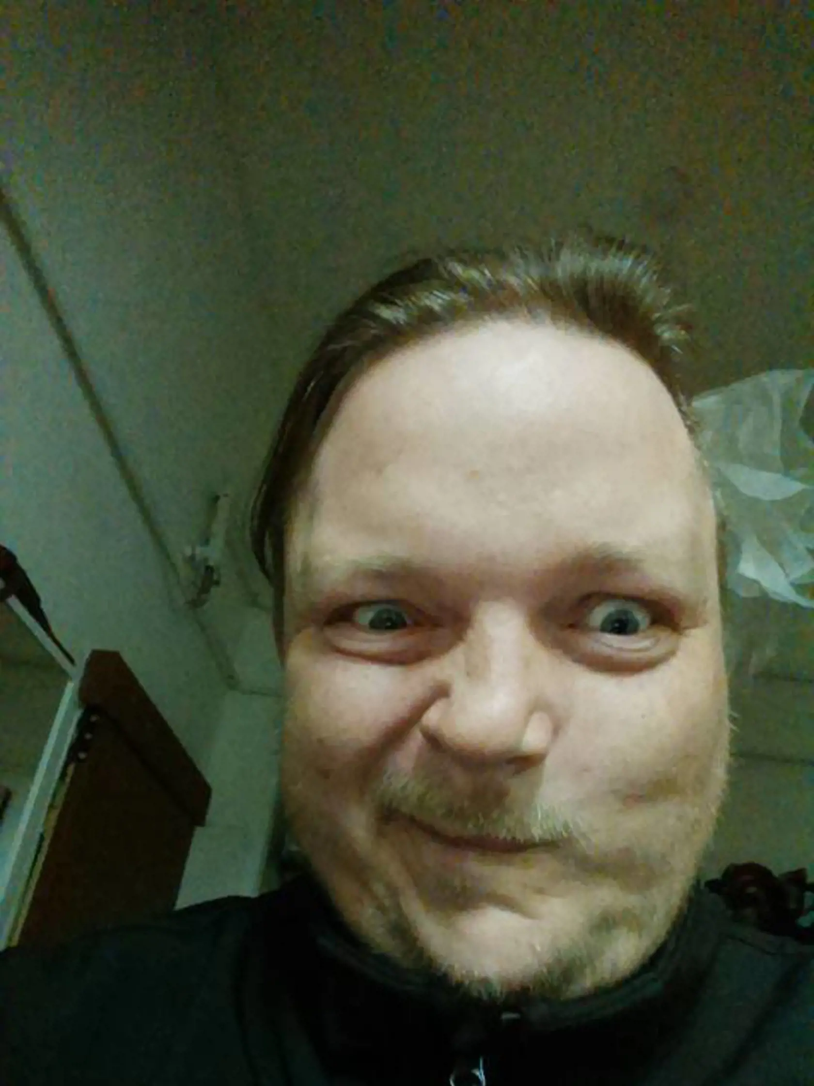 Líder kapely Para Tomáš Lasky Šedivý (37)